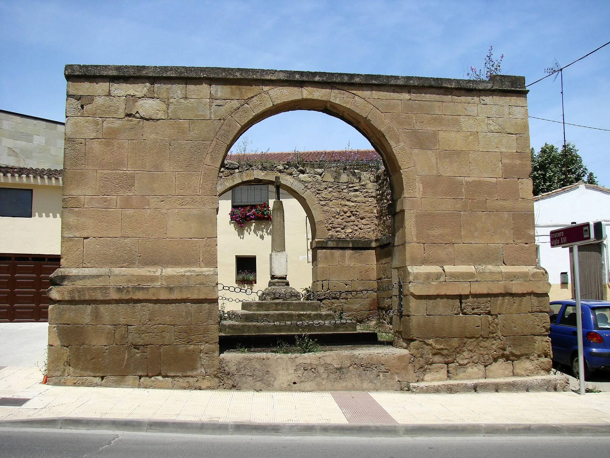 Photo showing: Crucero del siglo XVI en la localidad de Lardero, La Rioja - España