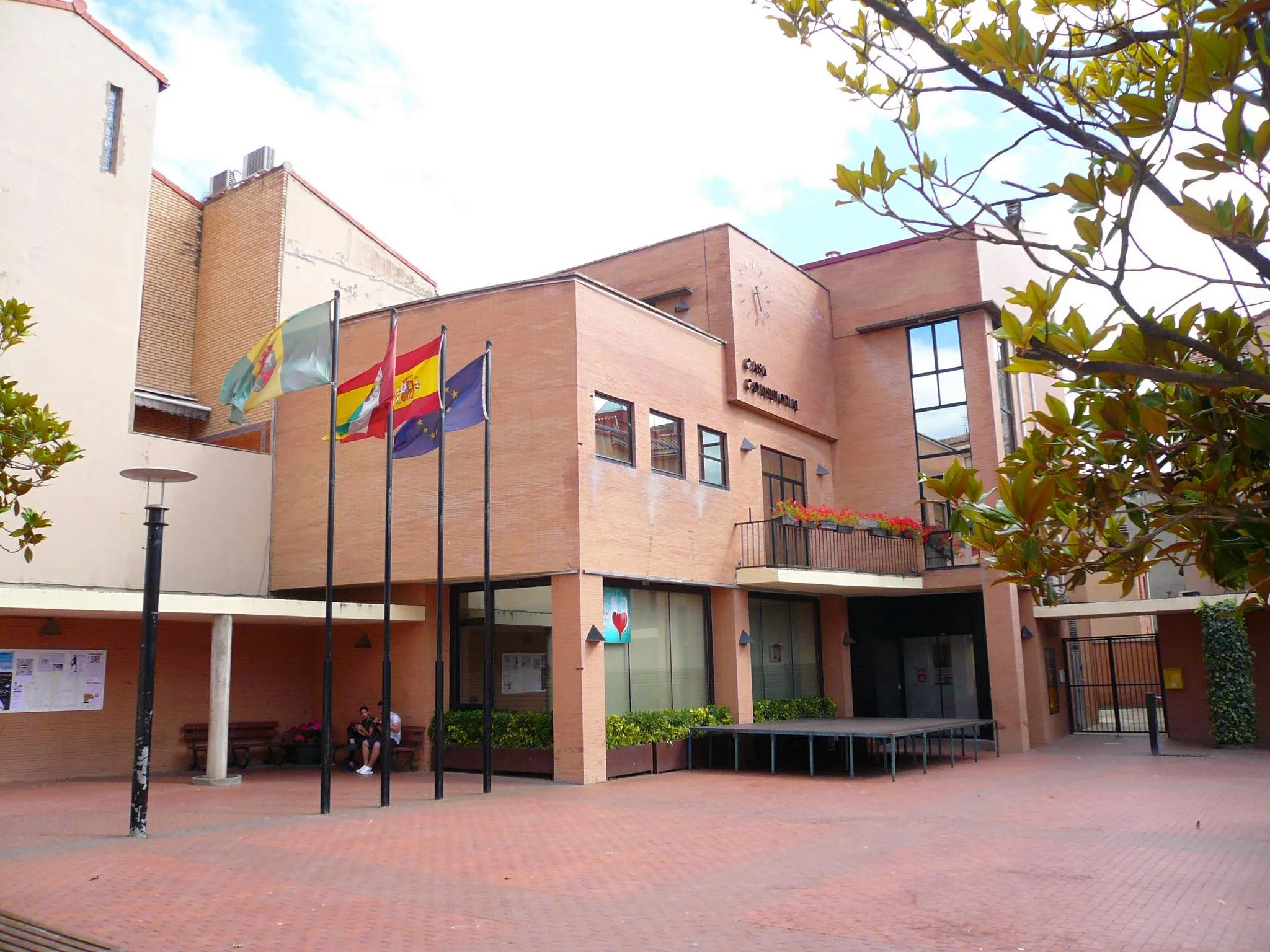 Photo showing: Ayuntamiento de Pradejón (La Rioja)