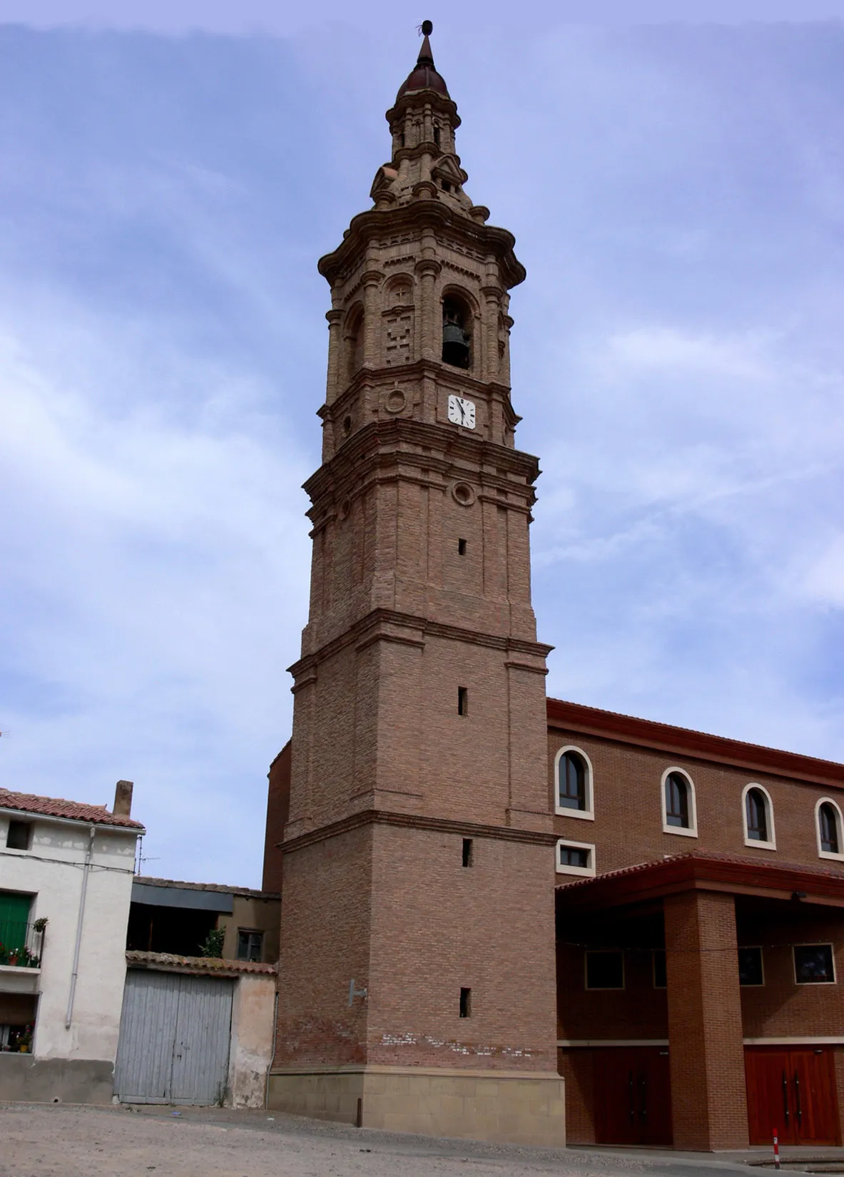 Photo showing: Torre exenta de la iglesia de Santa María en Pradejón (La Rioja, España)