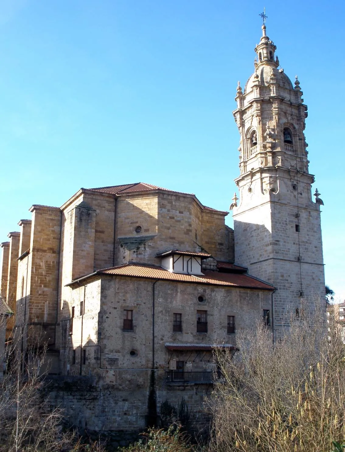 Photo showing: Iglesia de Santa María de la Asunción, en Amorebieta-Etxano (Vizcaya)