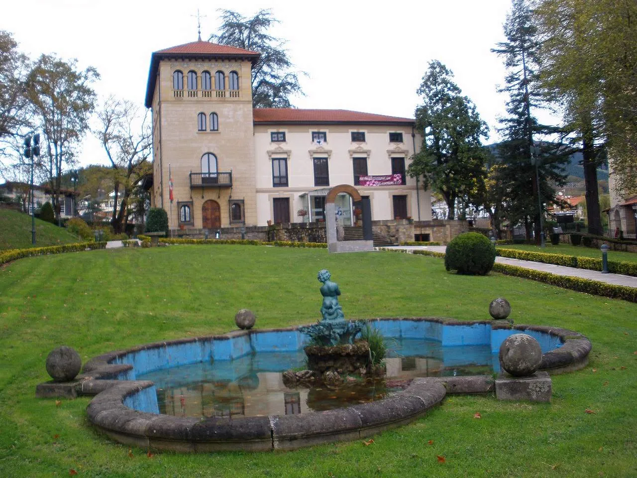 Photo showing: Berriz (Bizkaia) - Ayuntamiento