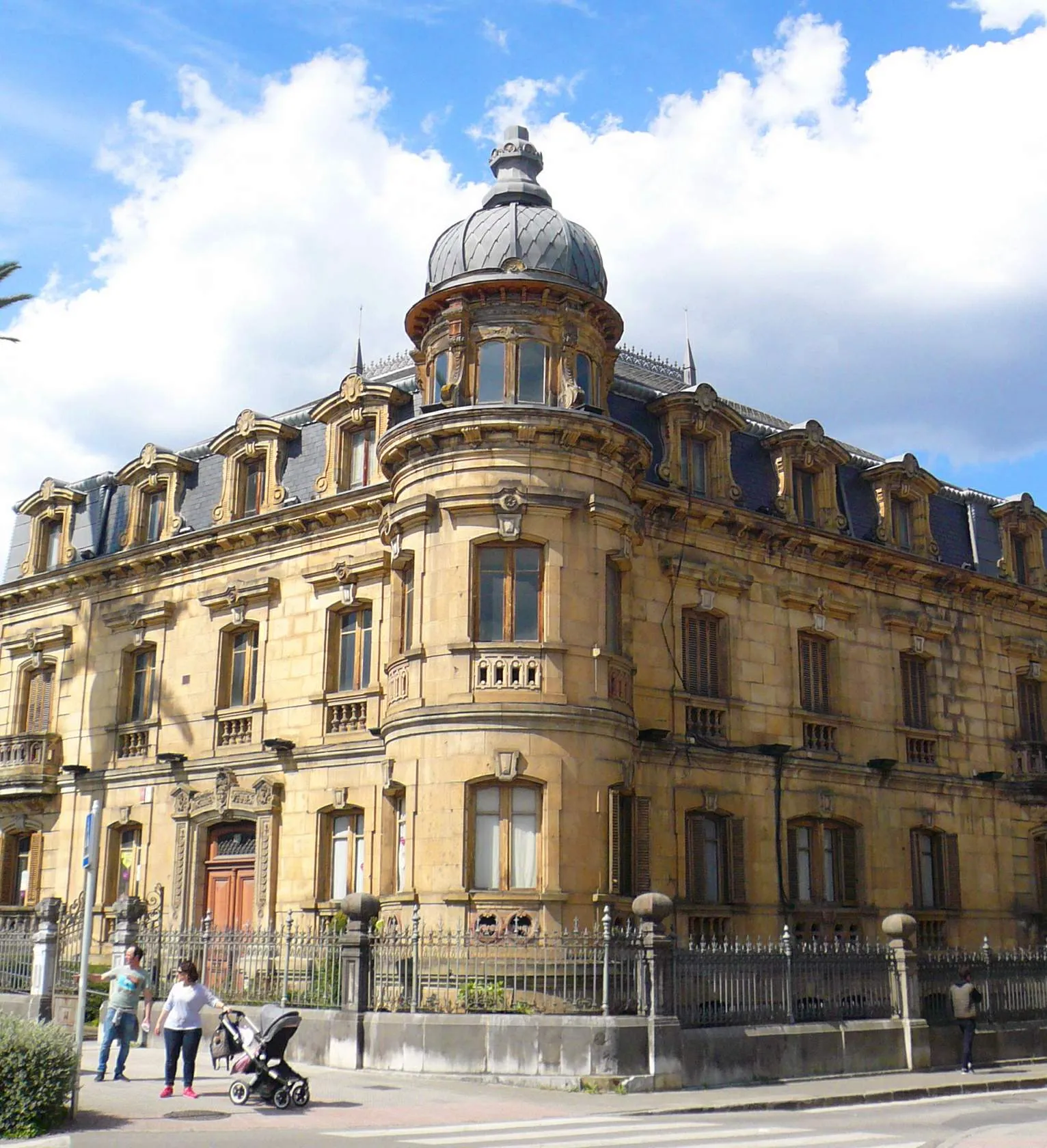 Photo showing: Casa en la calle Kurutziaga, 13 (Durango, Vizcaya)