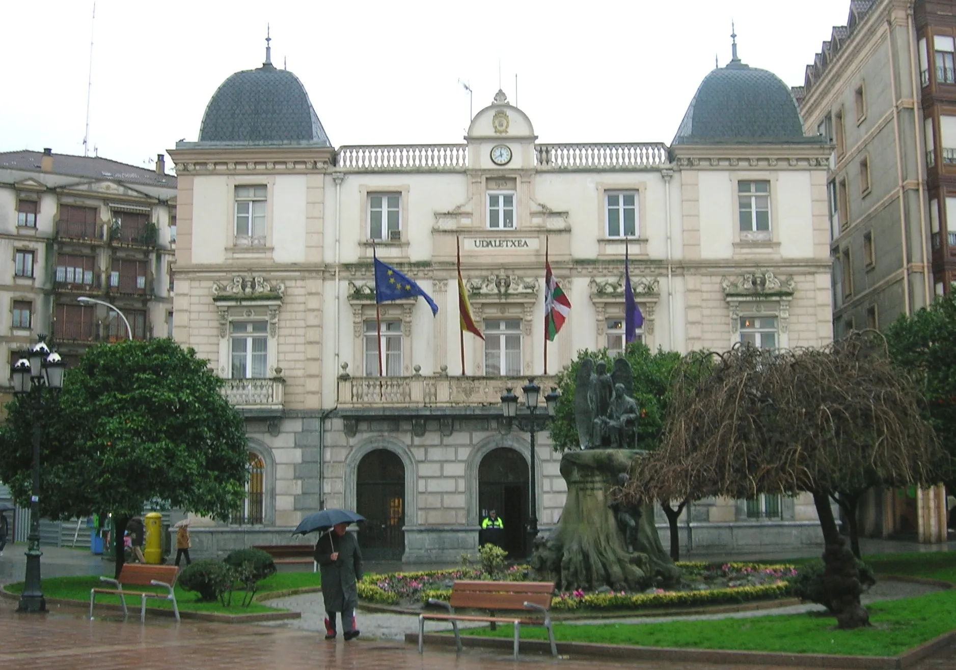 Photo showing: Town council hall of Santurtzi, Biscay (Spain).