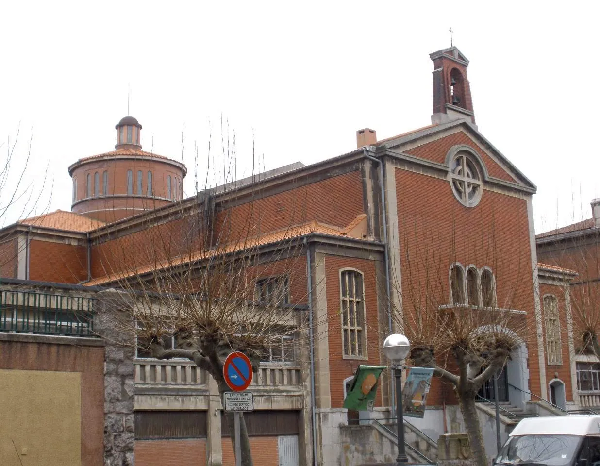 Photo showing: Begoñako Andra Mari (Sestao, Bizkaia)