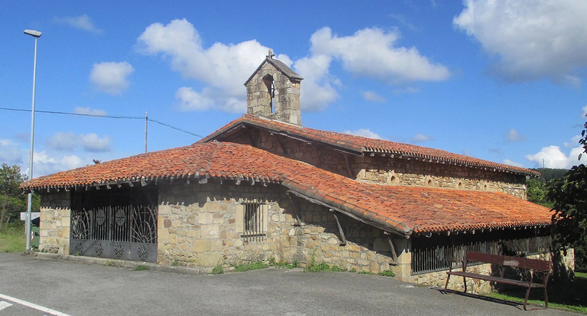 Photo showing: Church or hermitage of Saint Andrew, in Sopela, Biscay, Basque Country, Spain.
