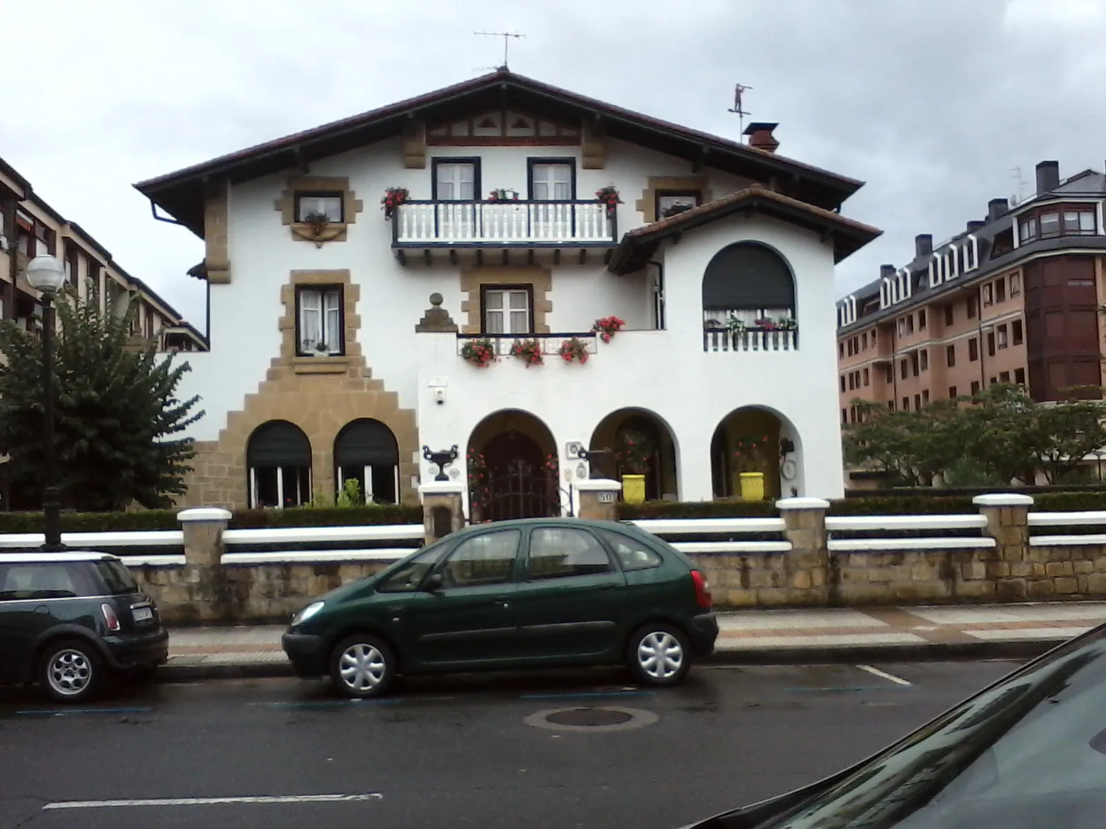 Photo showing: Casa particular de la Calle Gipuzkoa (Cerca de San Pelayo)