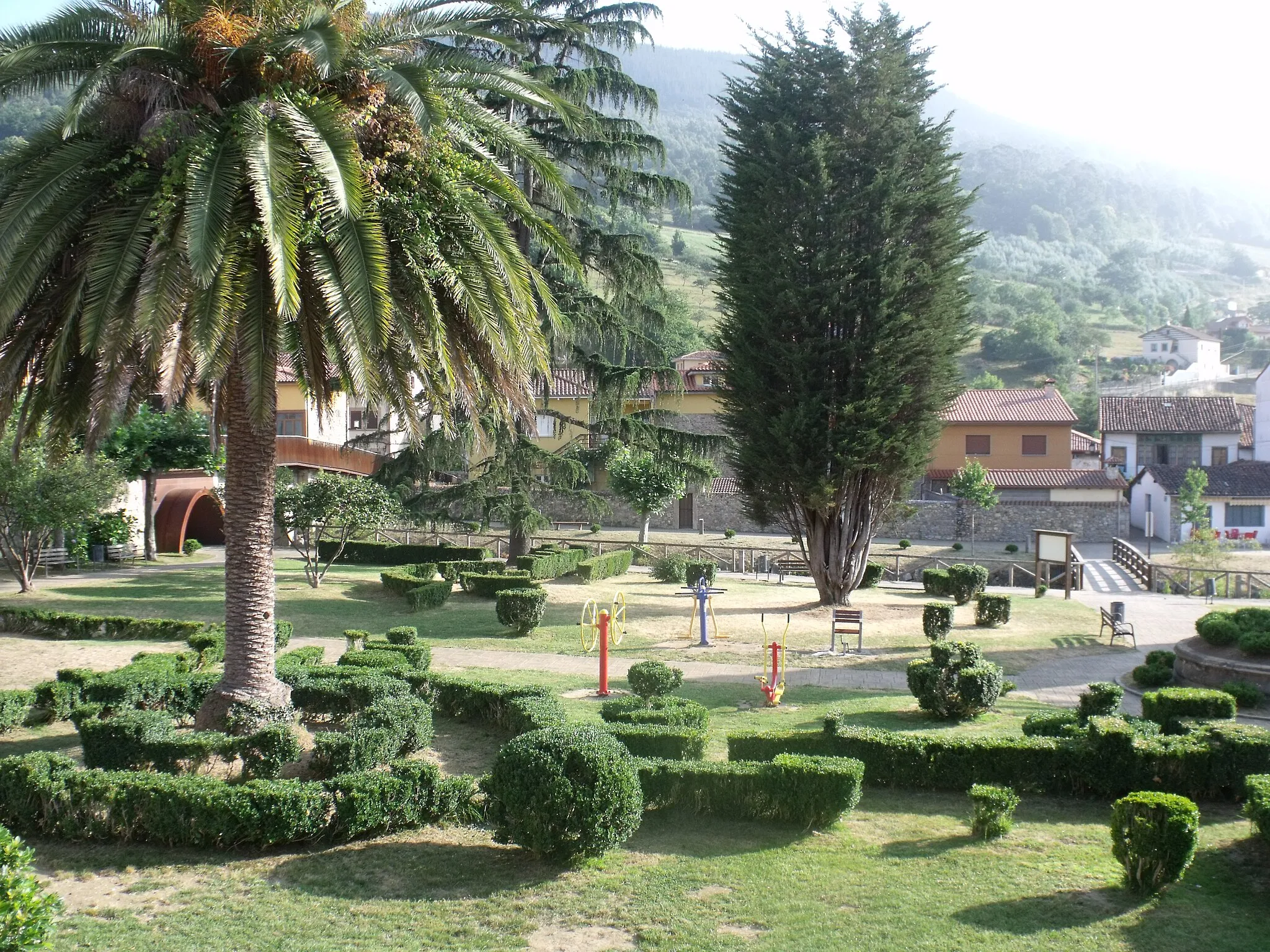 Photo showing: Parque Carmen Zulueta. Salas (Asturias).