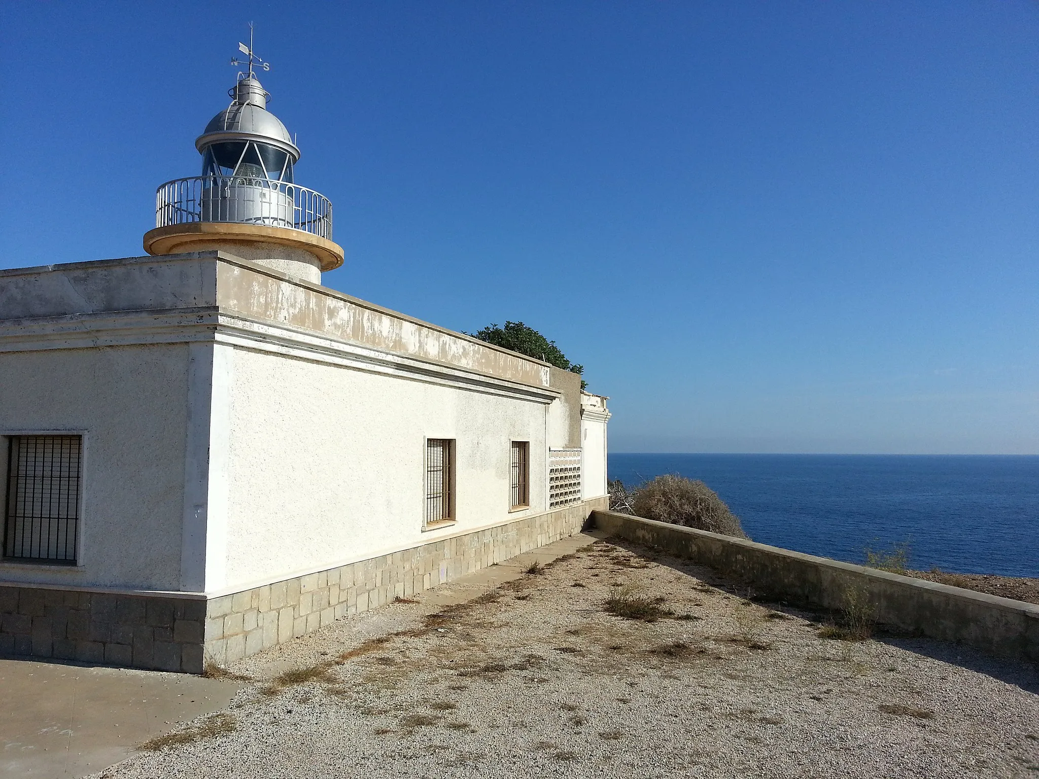 Photo showing: Vista del Faro de Portman