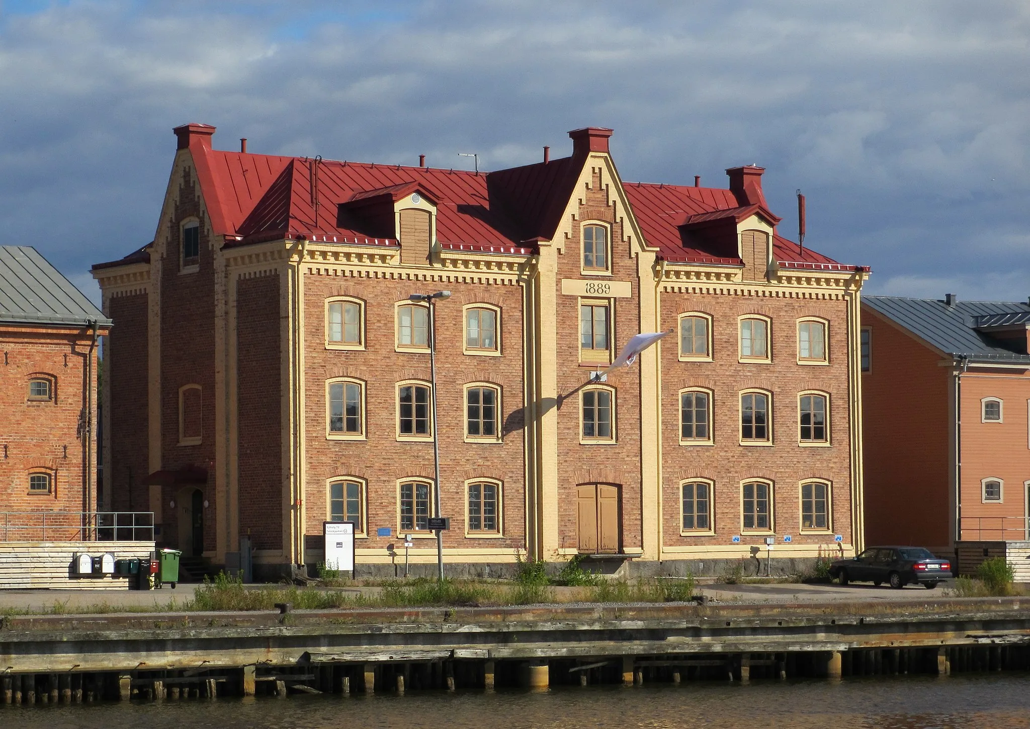 Photo showing: Tullhuset i Söderhamn