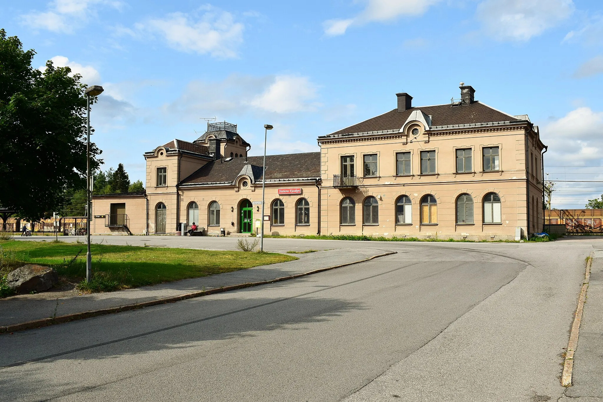 Photo showing: Järnvägsstation i Frövi i augusti 2019