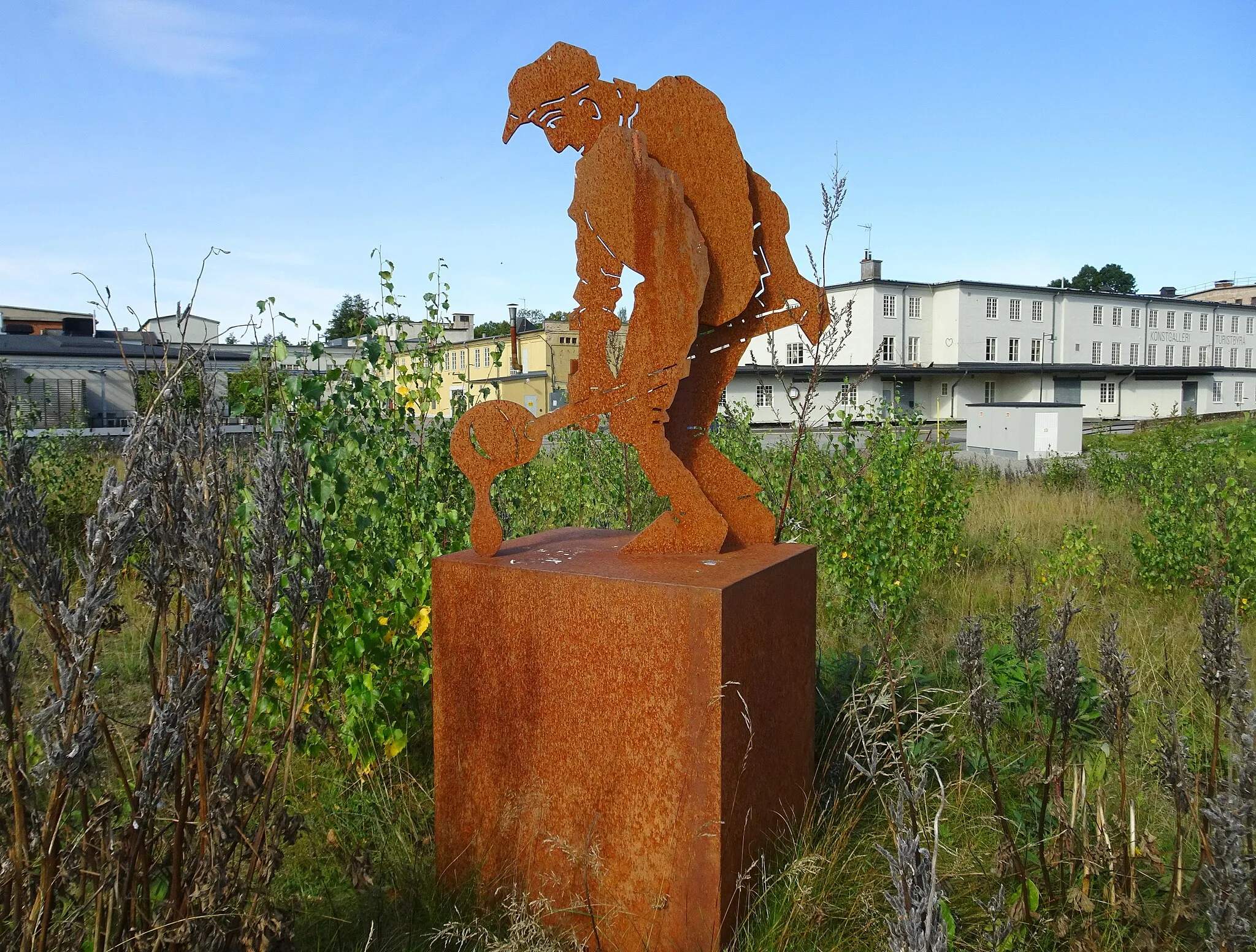 Photo showing: Skulptur "Gjutaren" av konstnären Gunnar Carl Nilsson  i Abine Noijs park, Hälleforsnäs bruk
