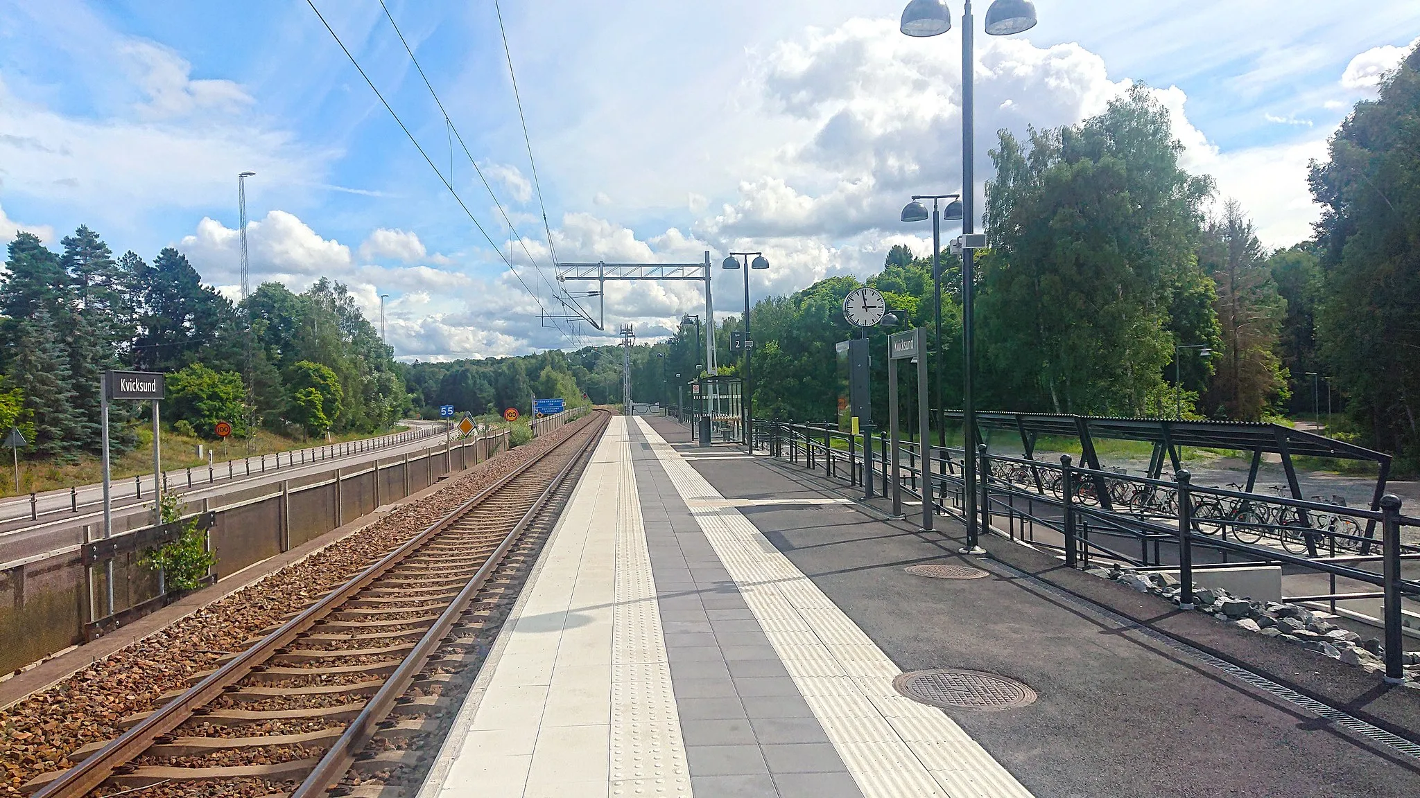 Photo showing: Train station in Kvicksund