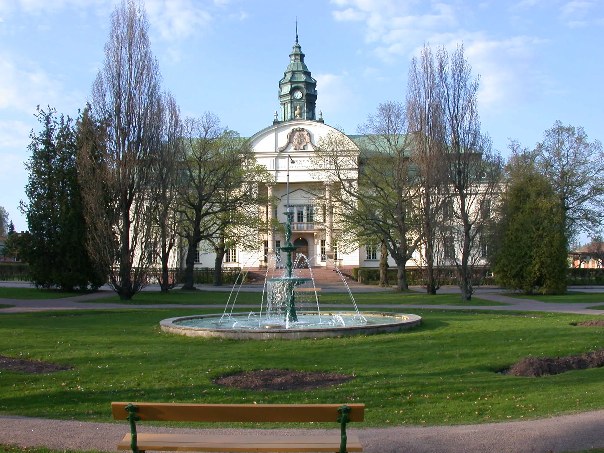 Photo showing: The old court house in Motala, Sweden. Photo by Riggwelter, May 10, 2006.