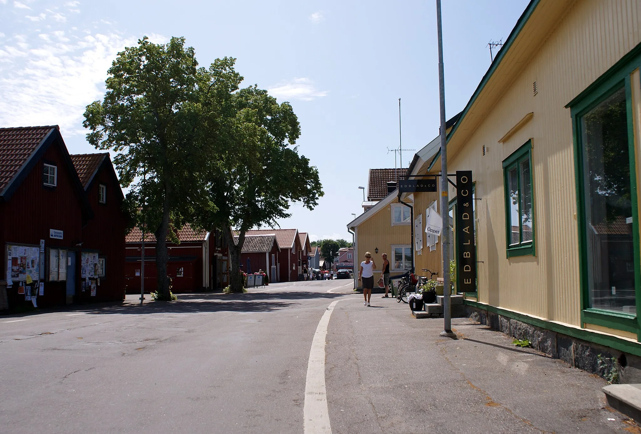Photo showing: Strandgatan i Öregrund, söderut.