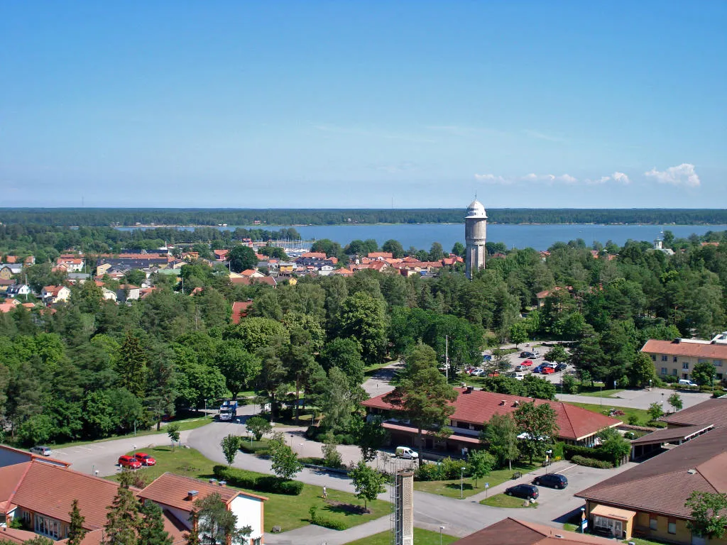 Photo showing: Photo of central Östhammar, Sweden, shot from the new water tower.