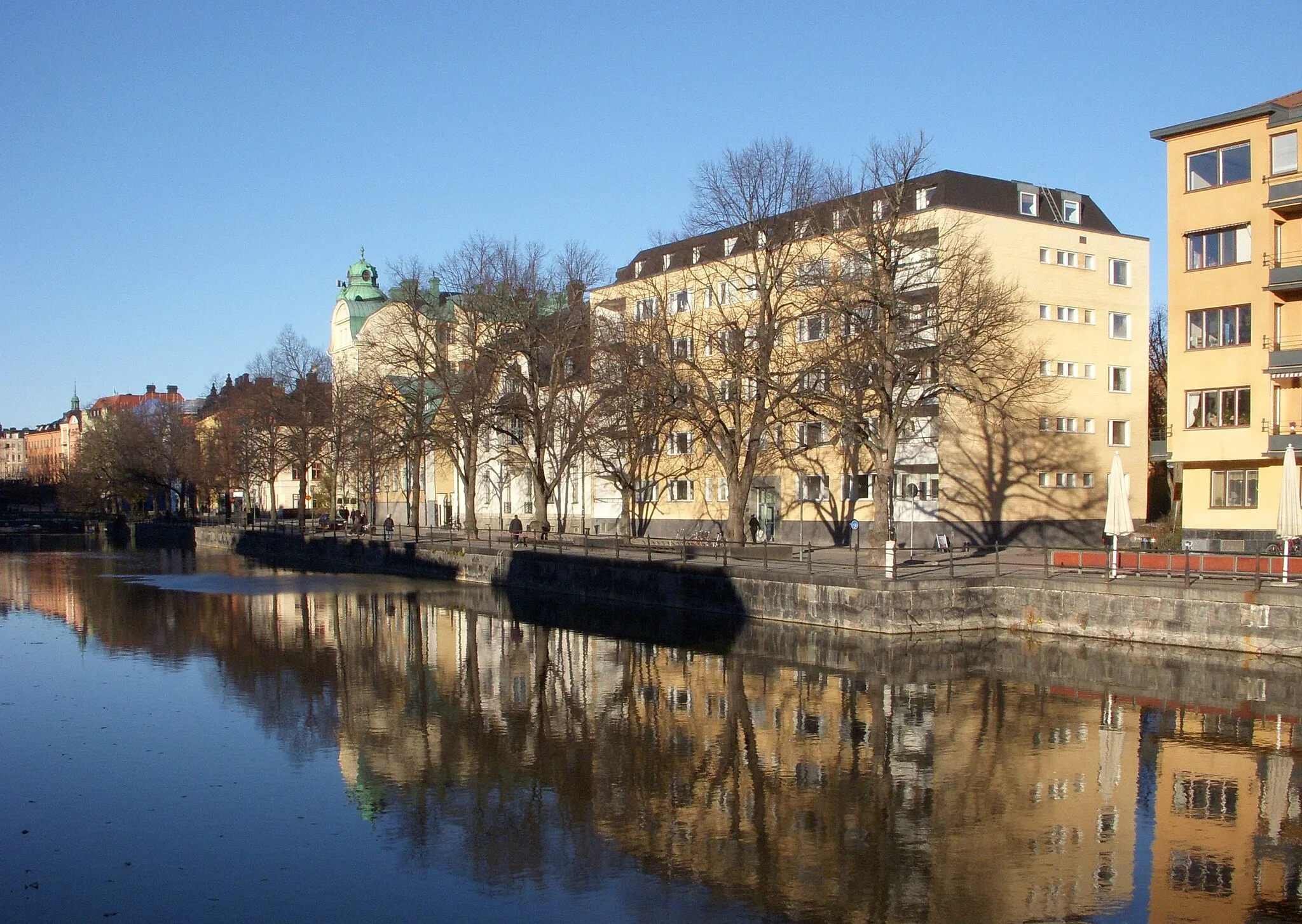 Photo showing: Uppsala med Fyrisån och bebyggelsen längs Östra Ågatan
