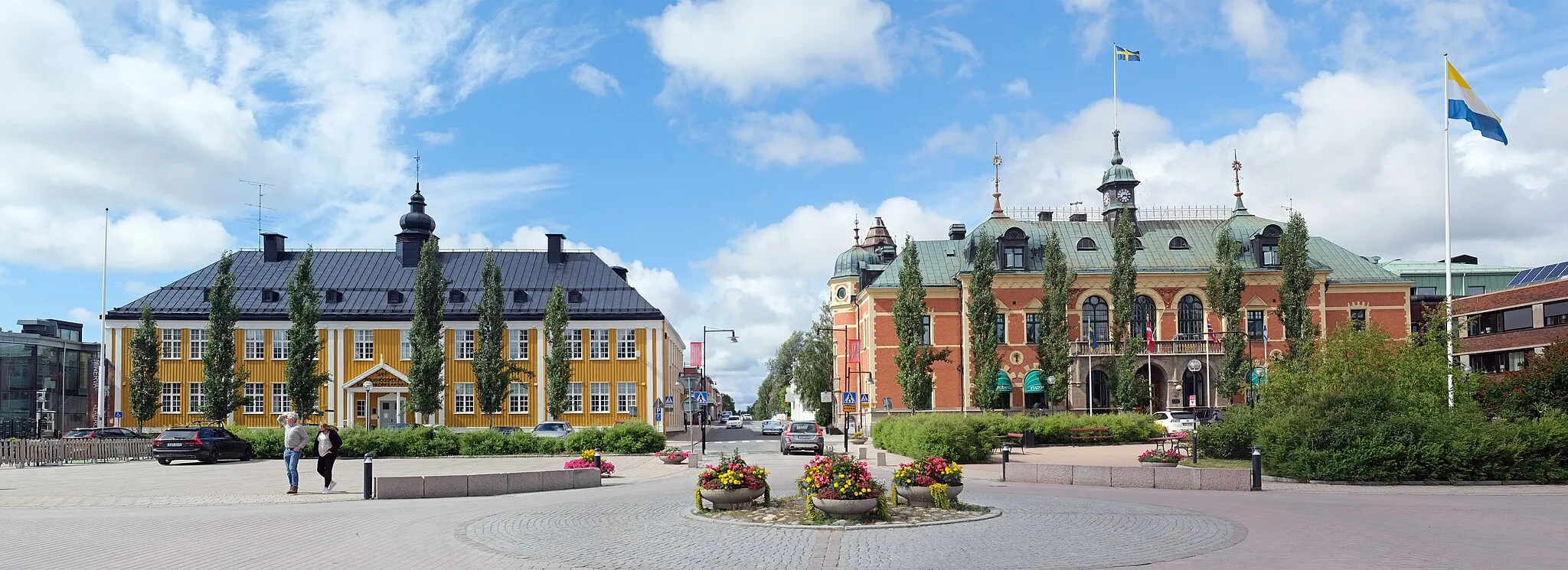 Photo showing: Gamla läroverksbyggnaden & Haparanda Stadshotell