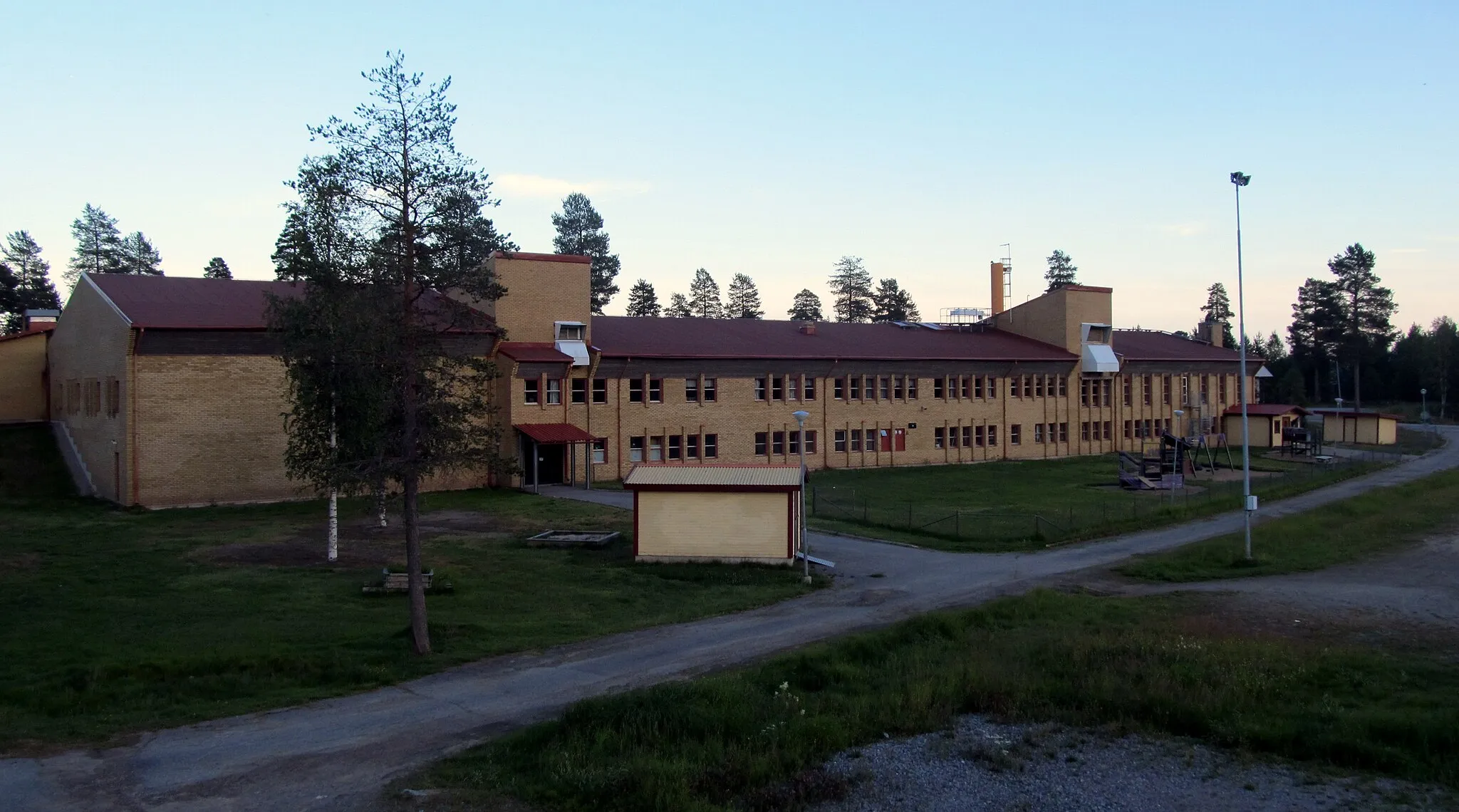 Photo showing: Djuptjärnsskolan i området Djuptjärn i Kalix kommun, Norrbottens län.