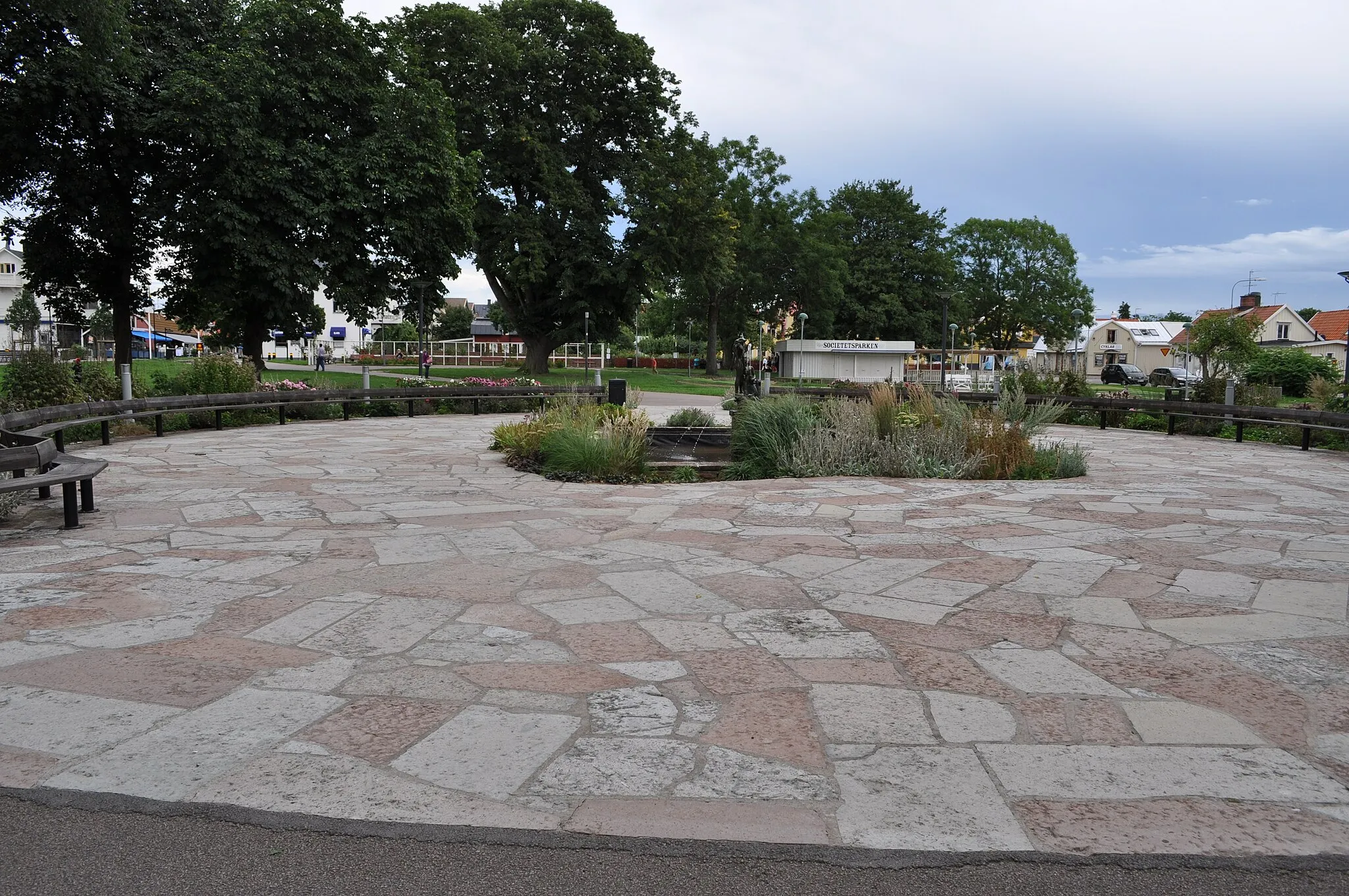 Photo showing: The park in Borgholm - cocitetsparken near the harbour