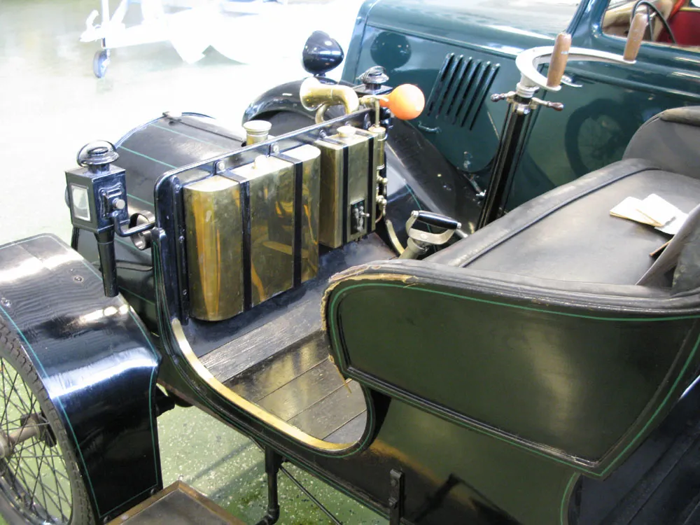 Photo showing: 1899 Renault Type A dashboard. Location: Laganland Bilmuseum, Sweden