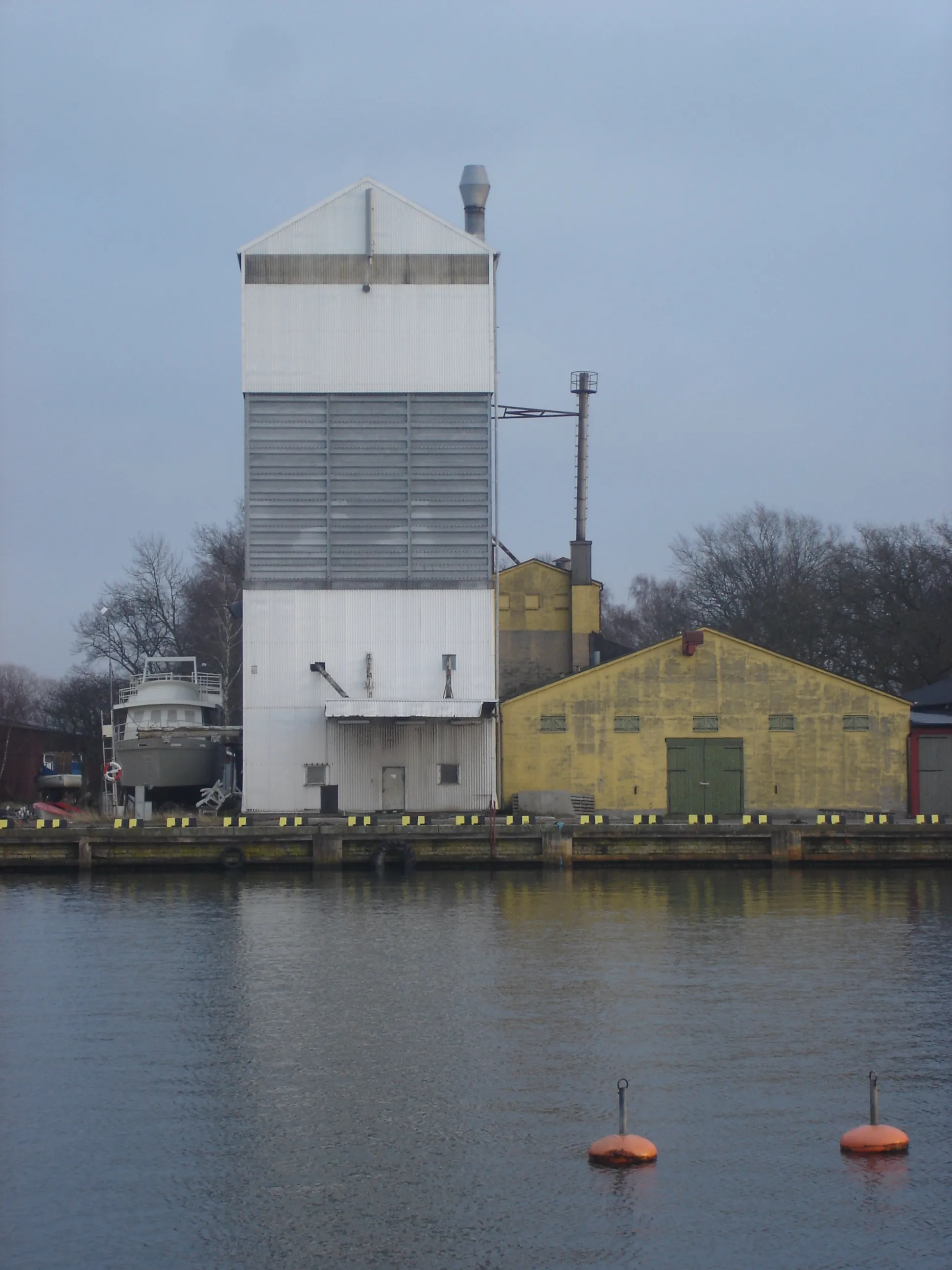 Photo showing: Hamnen i Mörbylånga på Öland