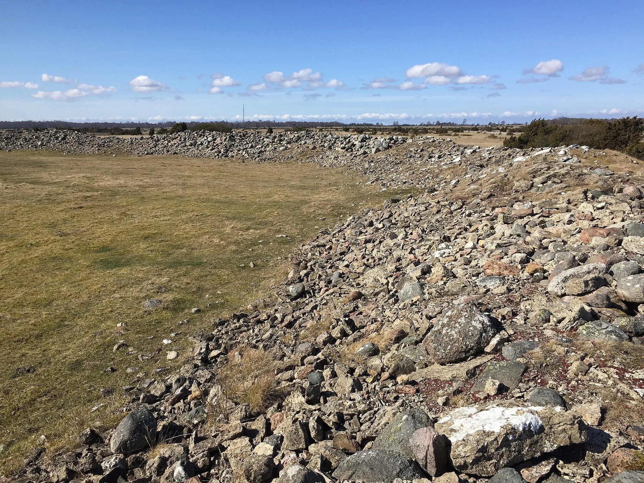 Photo showing: Sandby Borg, sedd inifrån i sydvästlig riktning