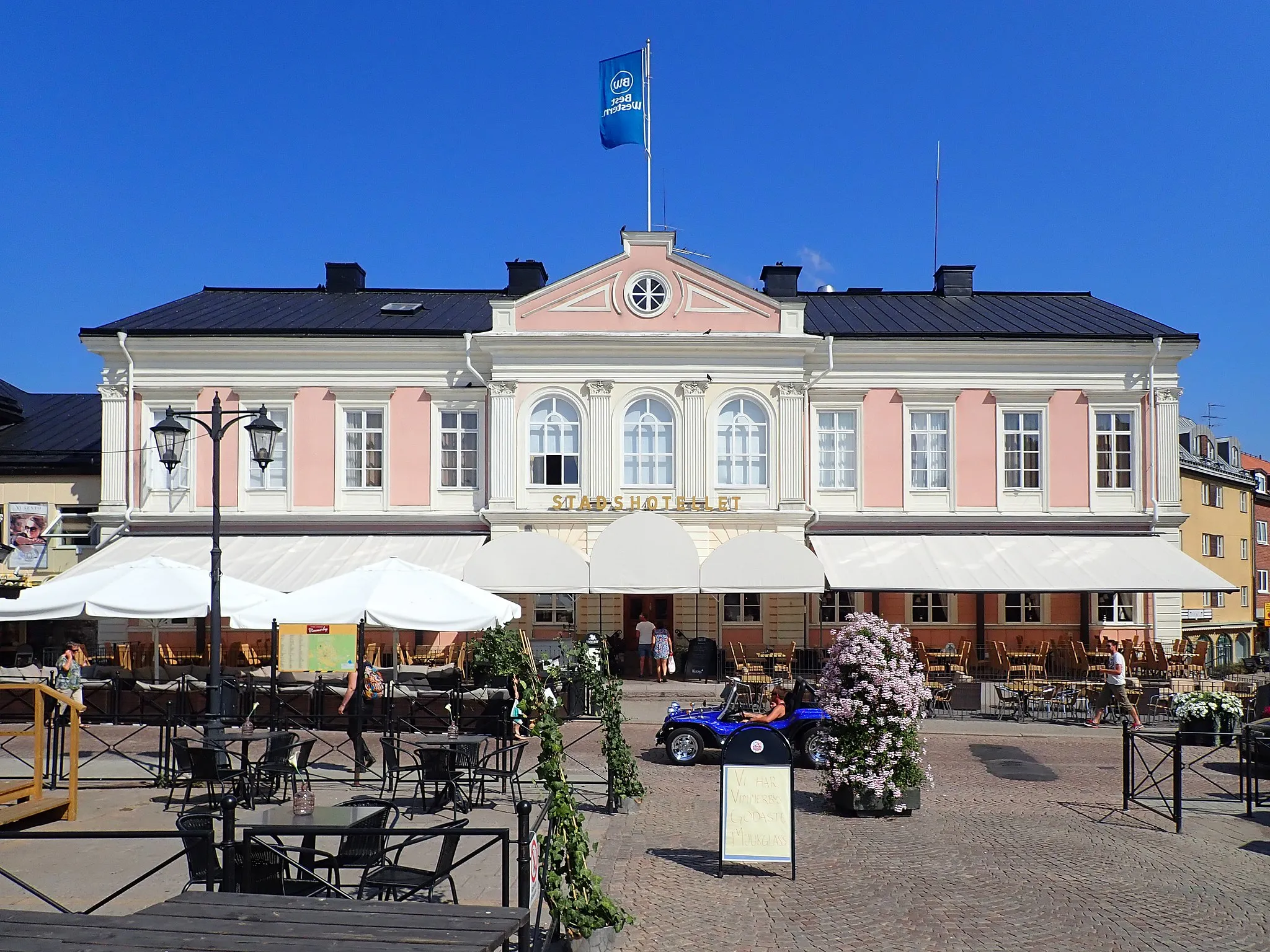 Photo showing: Stadshotellet i Vimmerby. Byggnadsår 1867-1868. Arkitekt Hugo Hammarskjöd. Byggmästare Jonas Jonsson