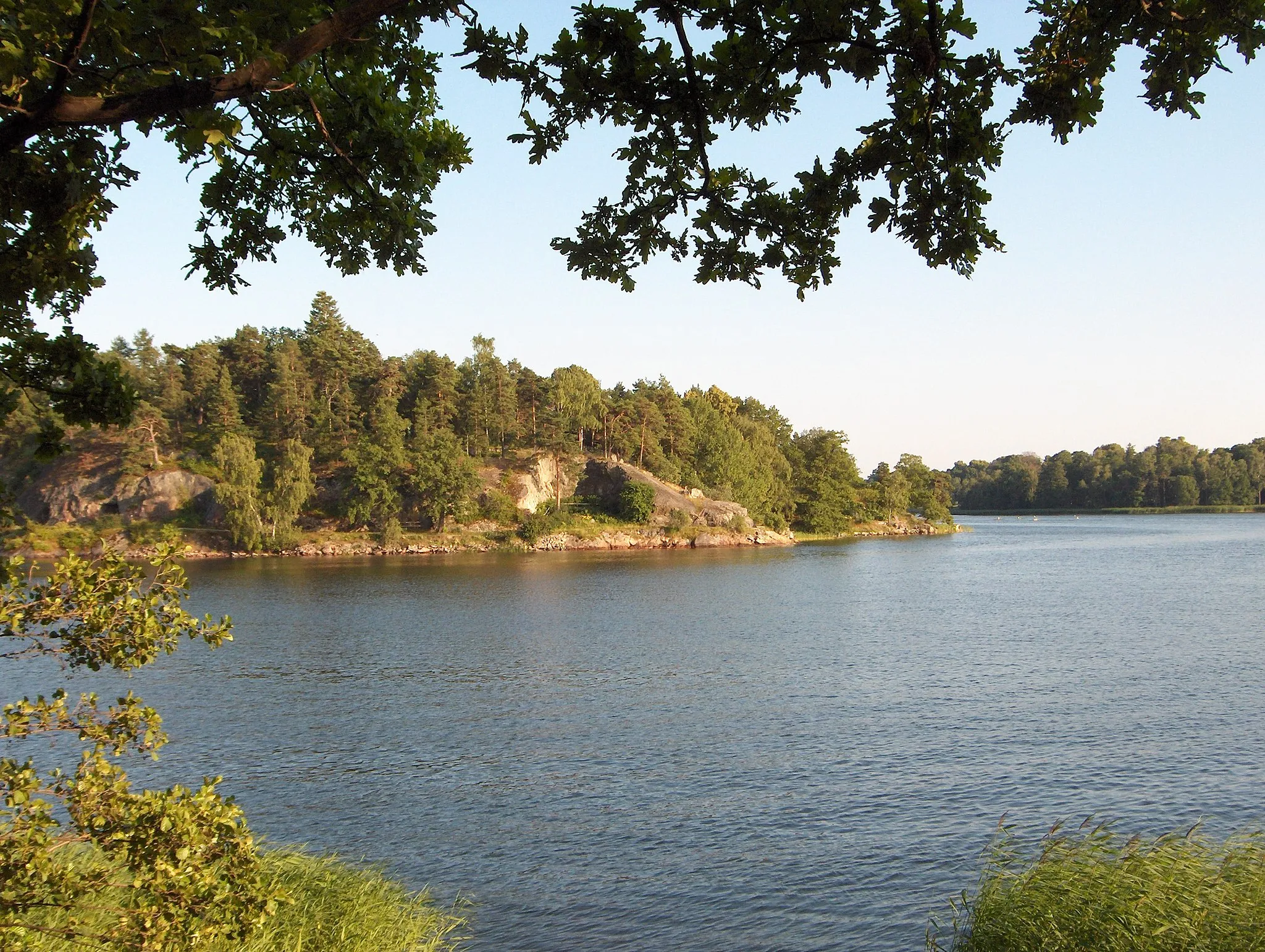 Photo showing: Brunnsviken as viewed from Tivoli, Bergshamra, Solna, Sweden.