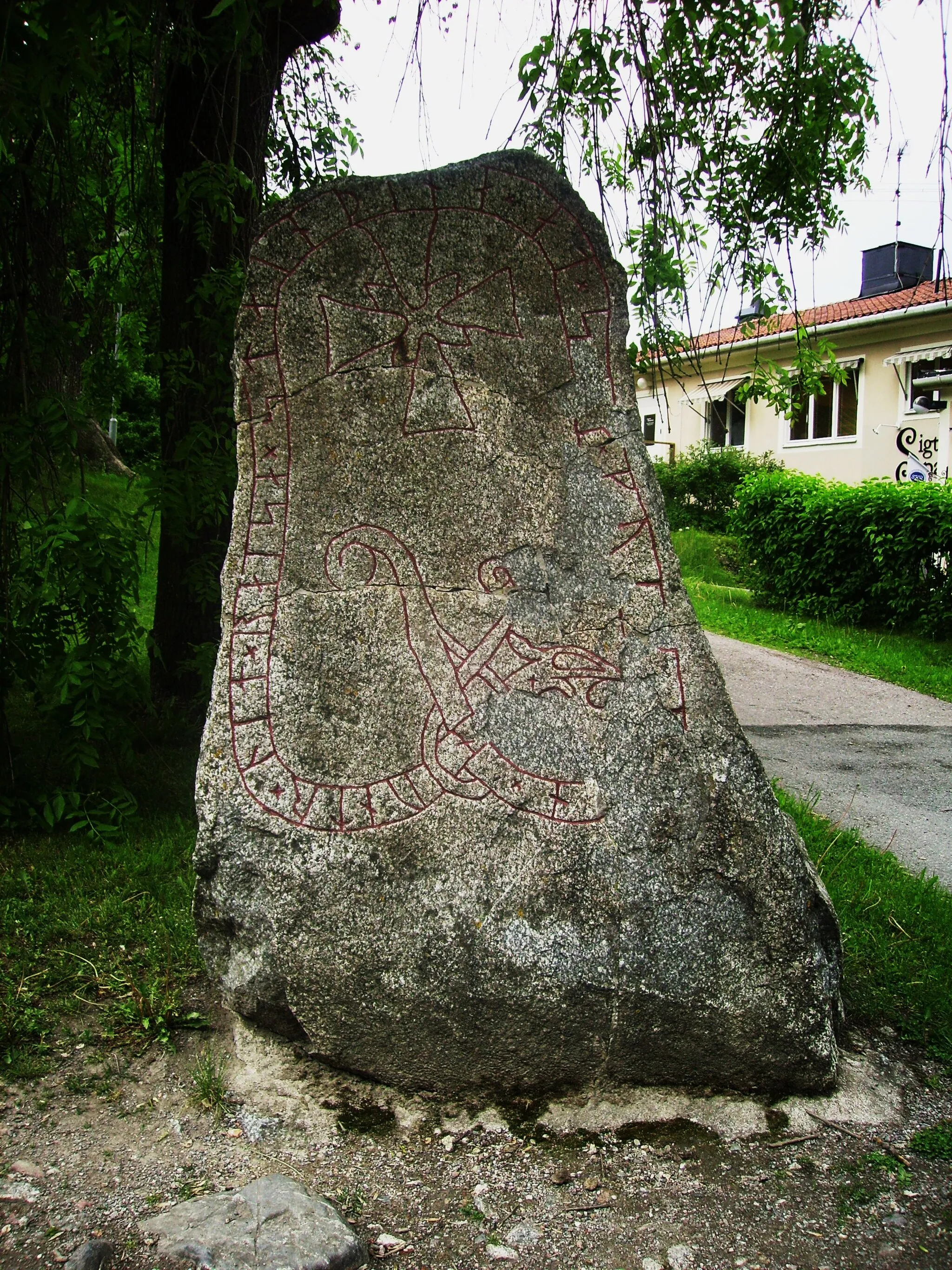 Photo showing: Picture of runestone in Sigtuna - U Fv1958;250