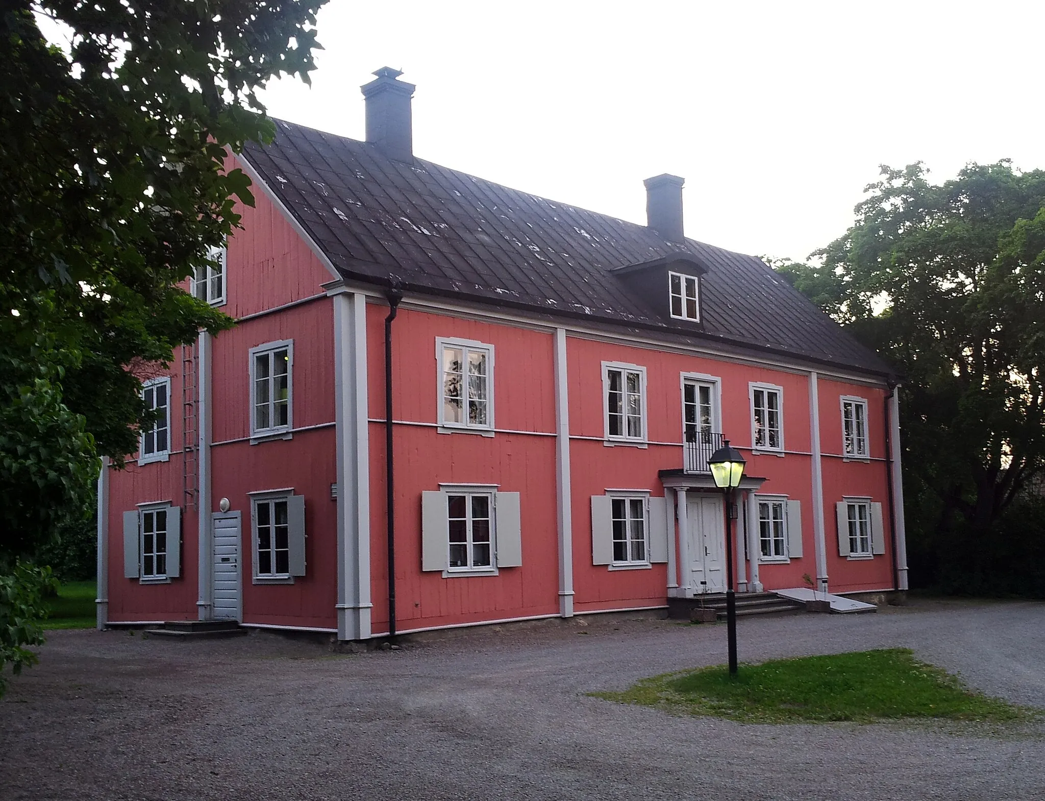 Photo showing: Enebybergs gård, Enebyberg, Danderyds kommun norr om Stockholm