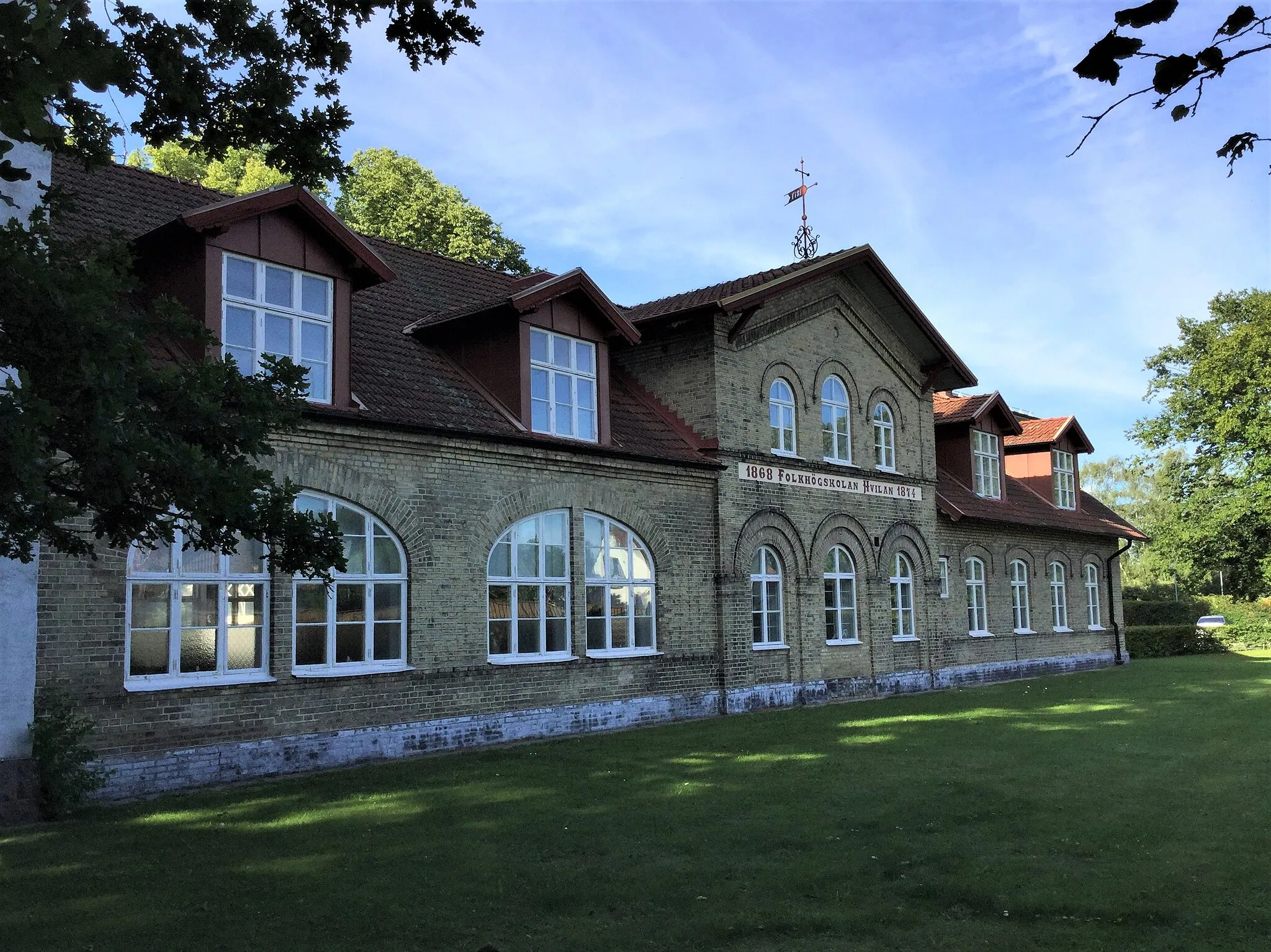 Photo showing: Folkhögskolan Hvilan i Åkarp i Burlövs kommun i Skåne län, 31 juli 2017