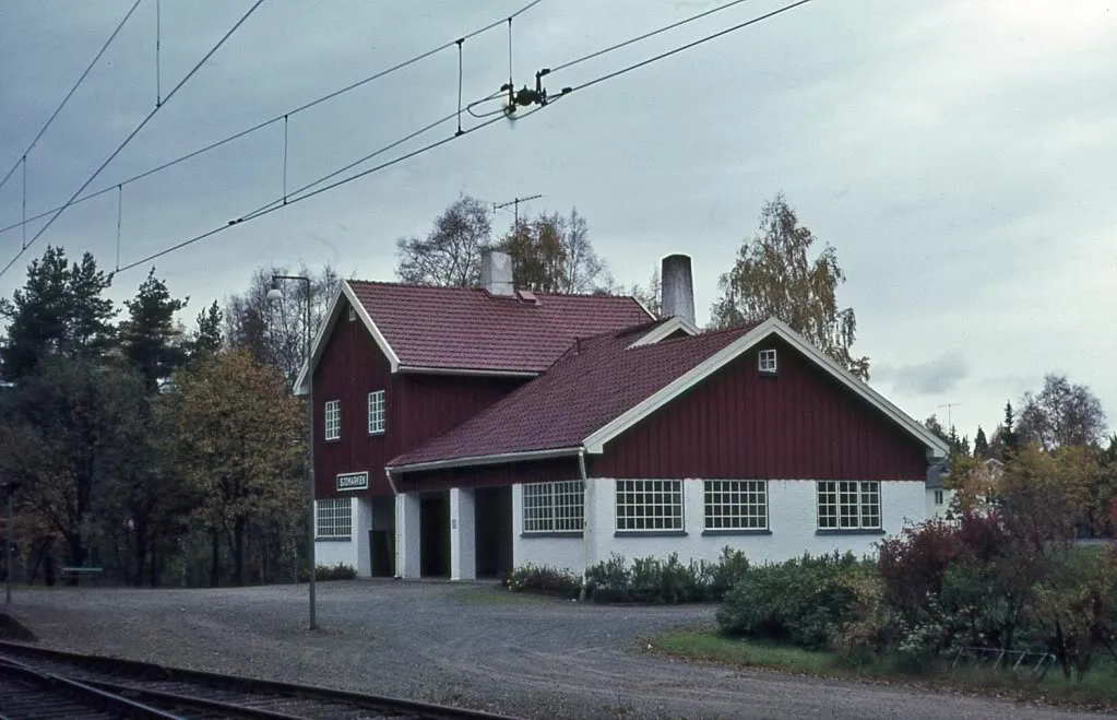 Photo showing: Sjömarkens järnvägsstation 1967