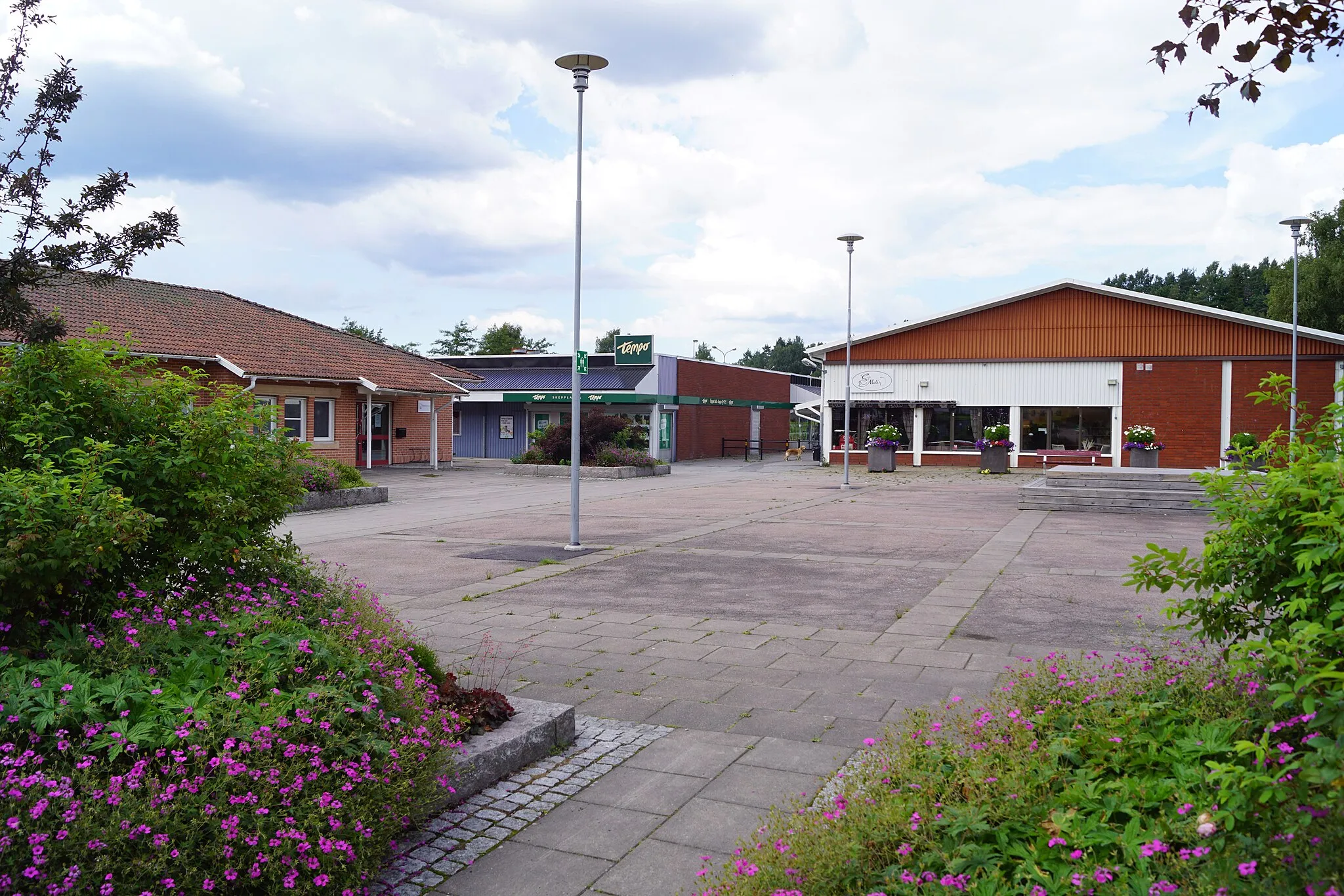 Photo showing: Albo square in Skepplanda, Ale Municipality, Sweden.
