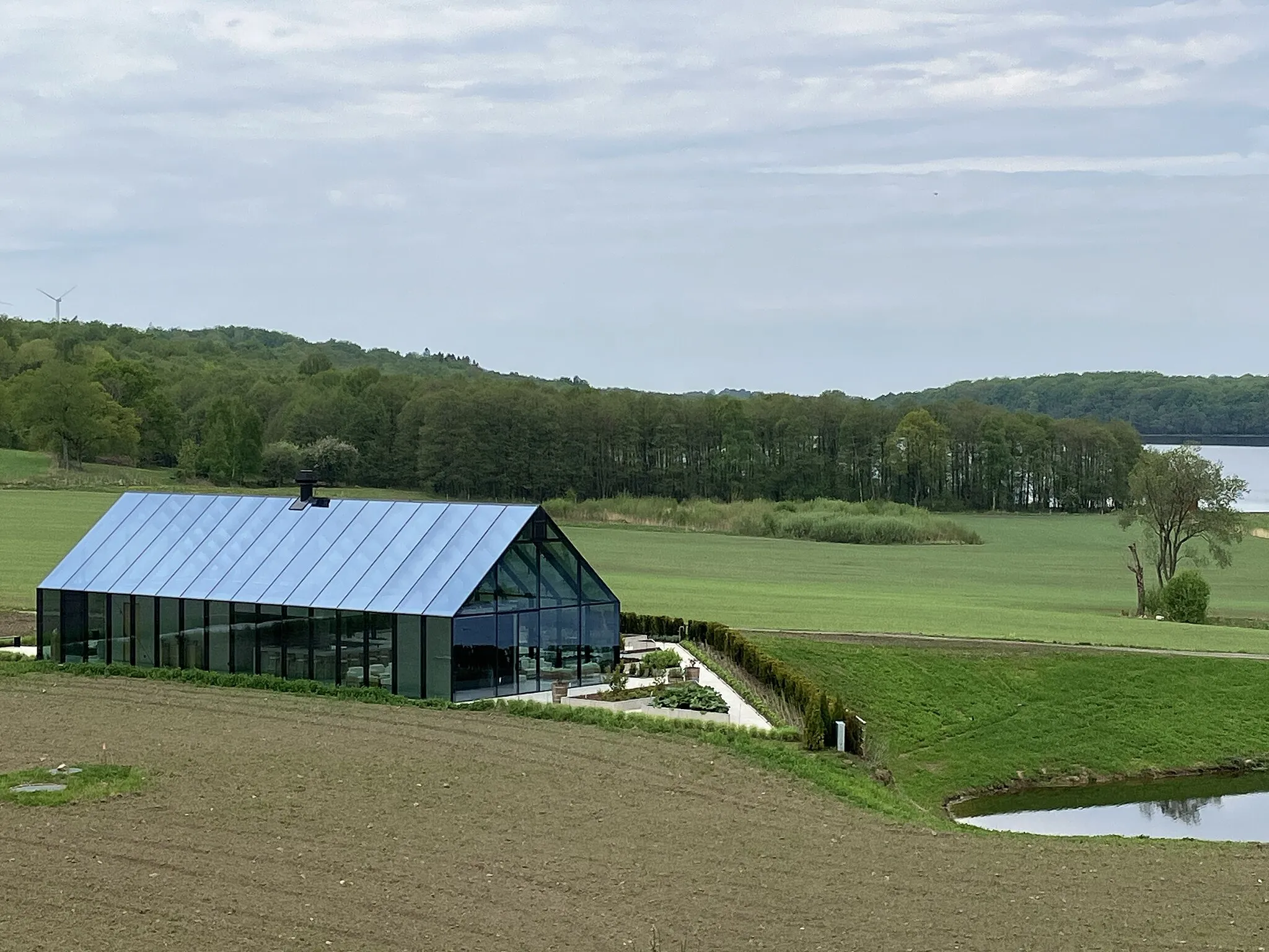 Photo showing: Restaurant at Ästad Vingård. Photo from main building roof.