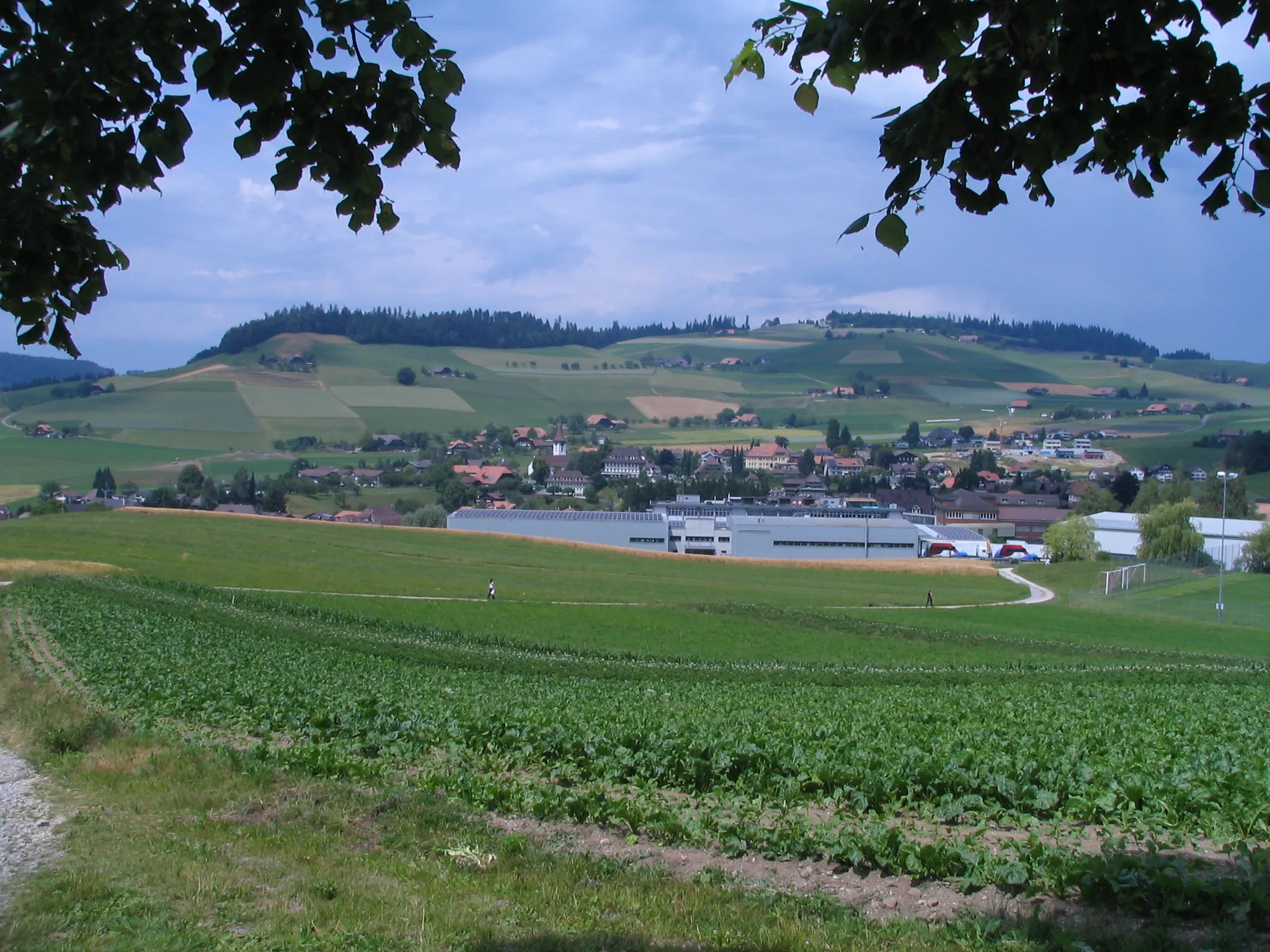 Photo showing: The village Biglen (Canton of Bern, Switzerland) seen from South