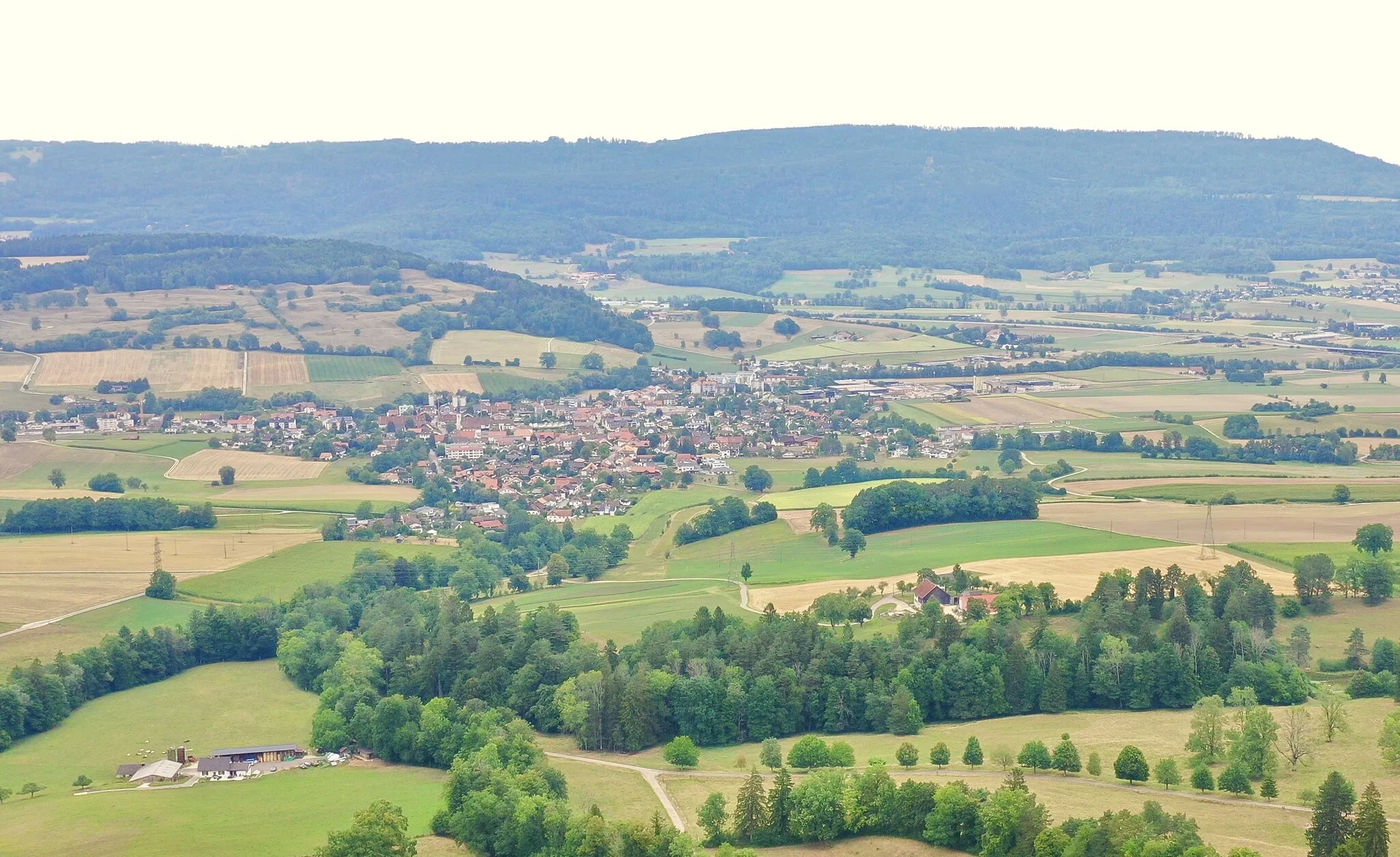 Photo showing: Vue sur Courtételle (JU), en Suisse.