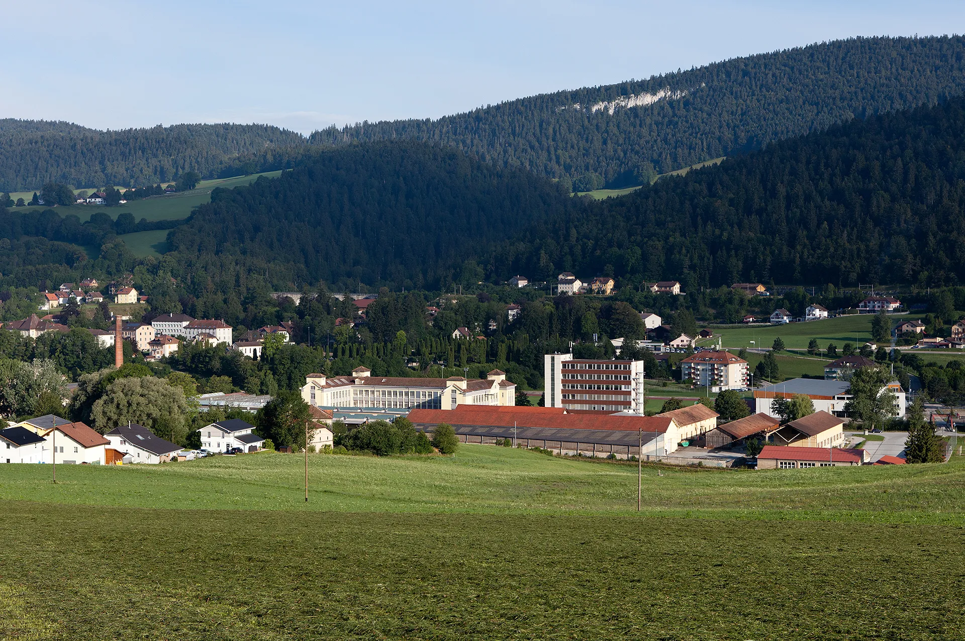 Photo showing: Couvet, Blick auf die Industriezone