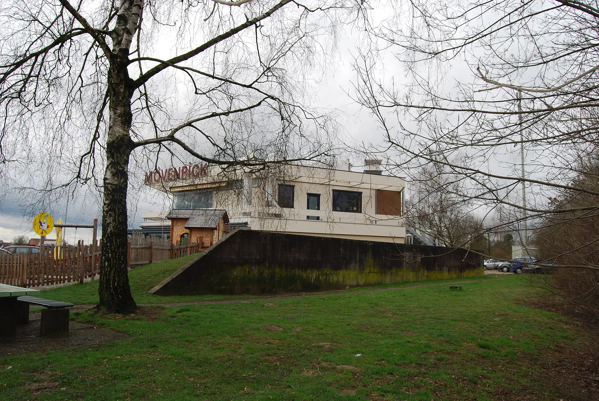 Photo showing: Möwenpick Restaurant at the highway service area Deitingen Nord, canton of Solothurn, Switzerland