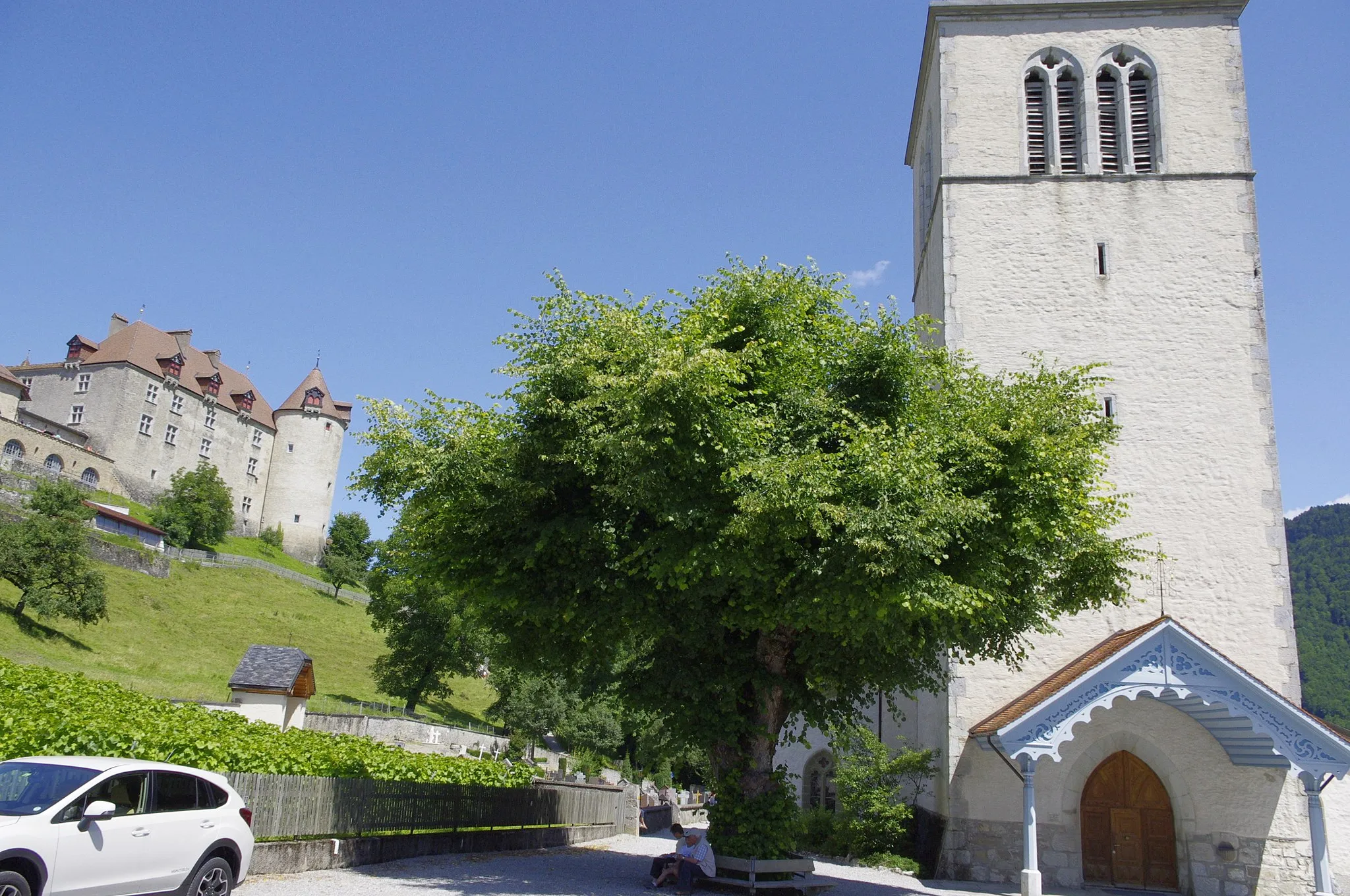 Photo showing: L'église et château de Gruyère, Suisse.