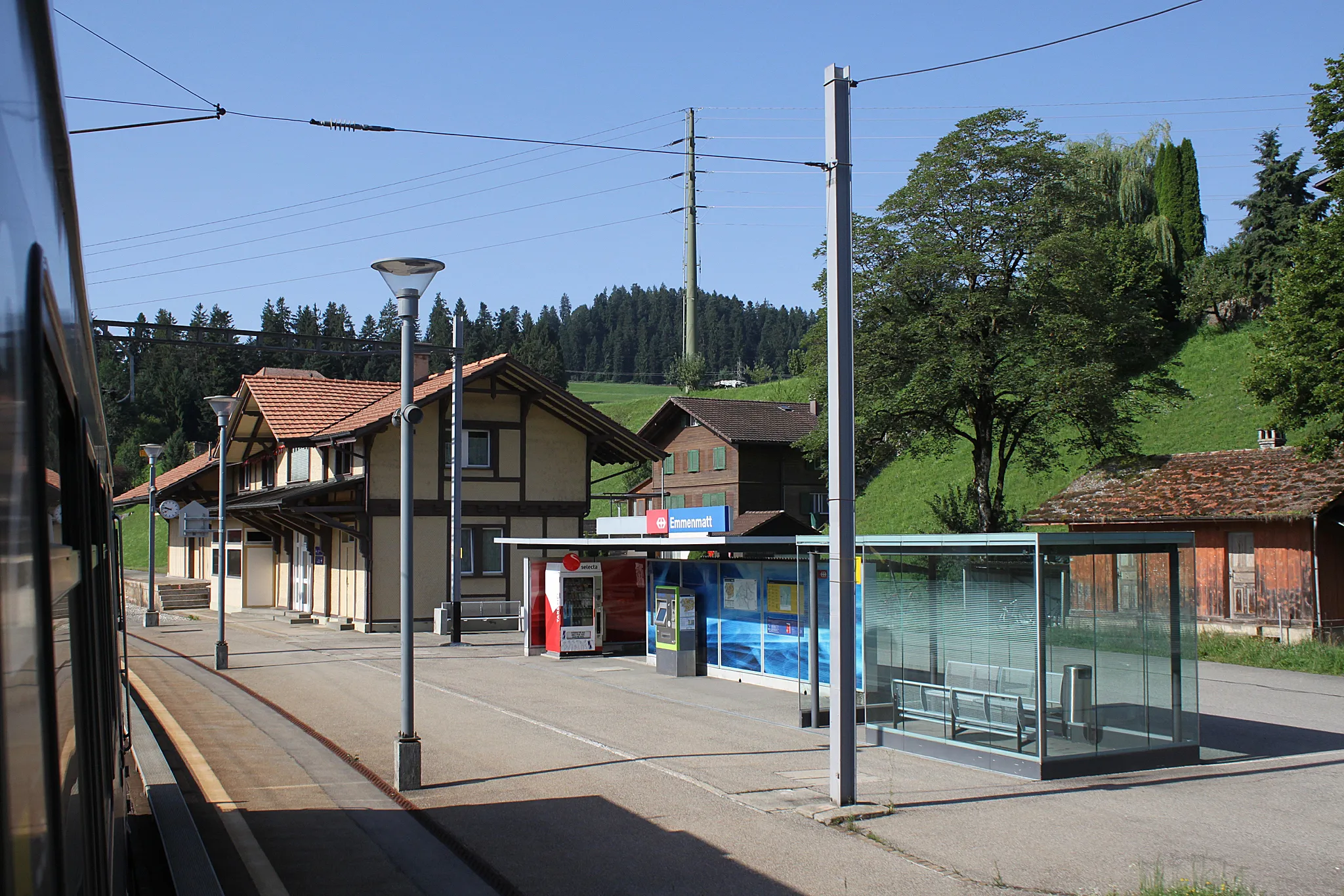 Photo showing: Emmenmatt railway station.