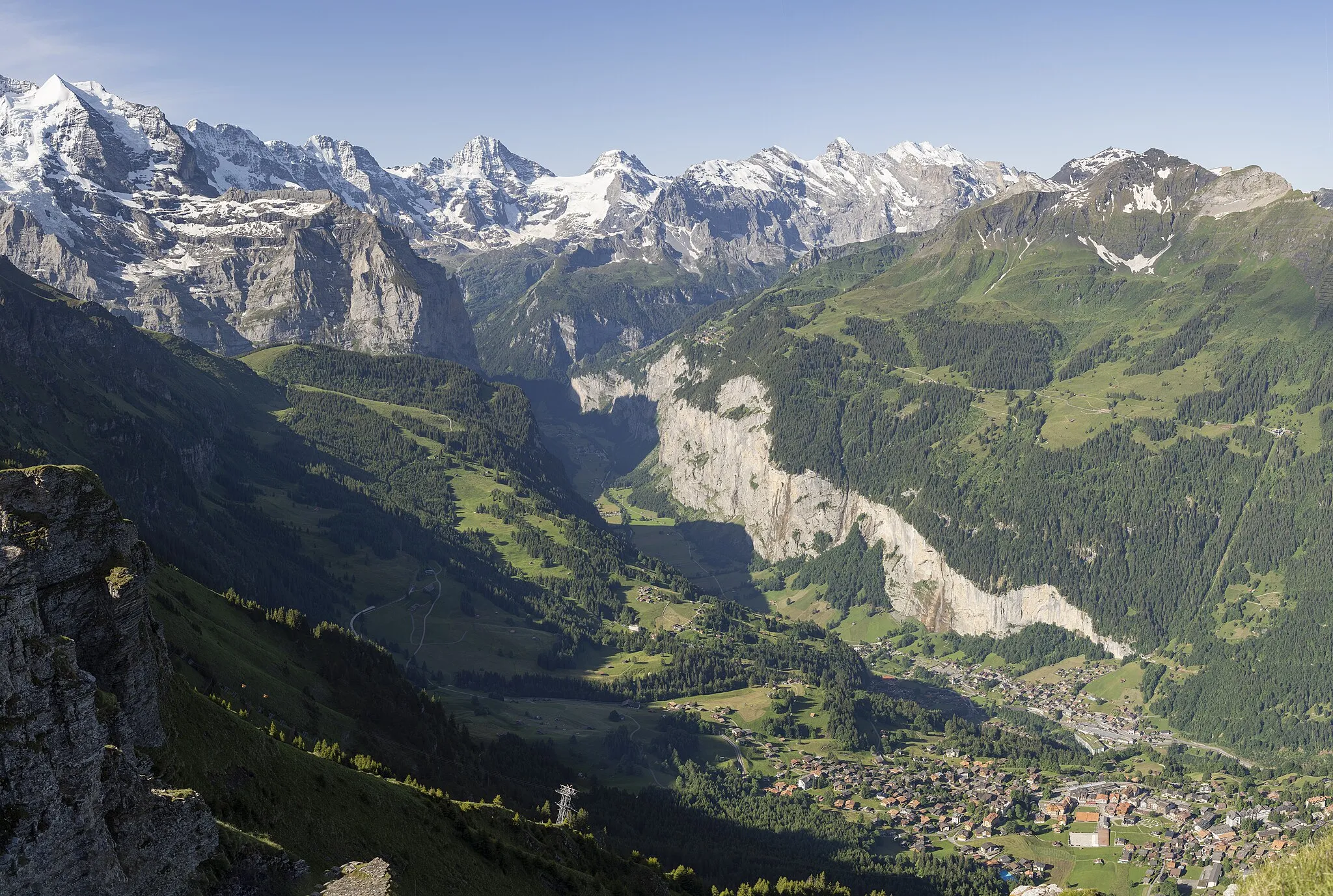 Photo showing: lauterbrunnen valley wengen 2022