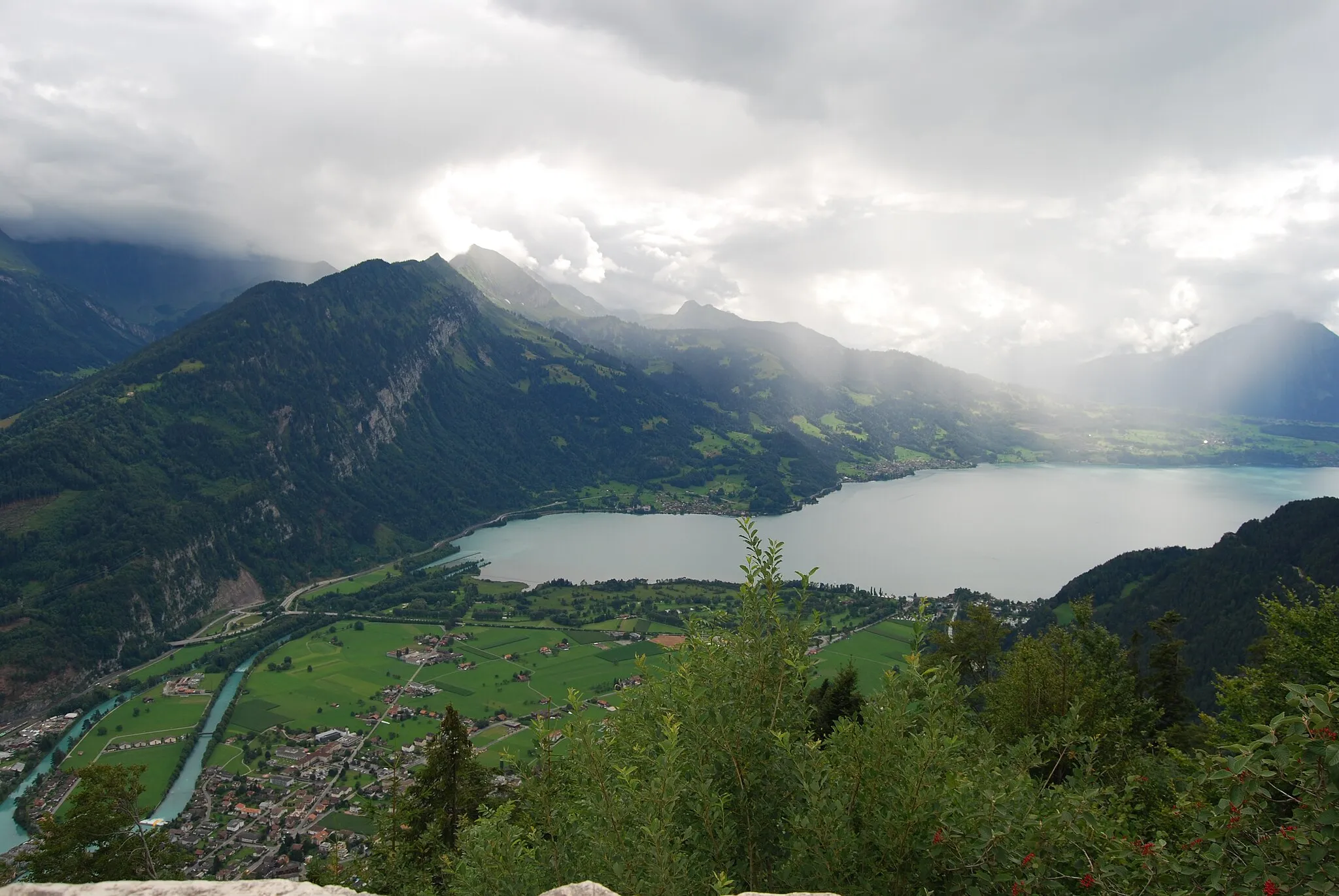 Photo showing: Därligen, Leissigen, Unterseen and Interlaken, canton of Bern, Switzerland