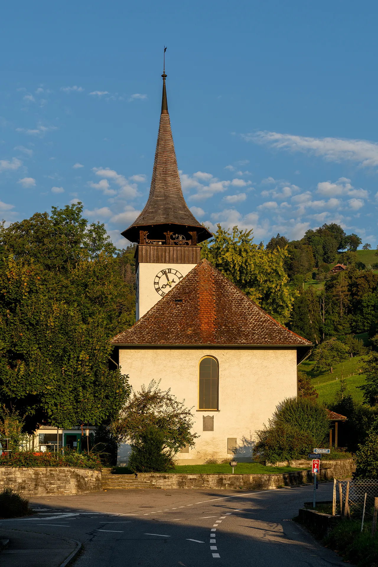Photo showing: Reformierte Kirche in Wattenwil (BE)