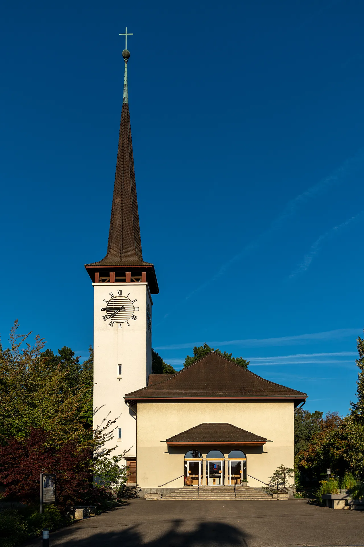 Photo showing: Reformierte Kirche in Zollikofen (BE)