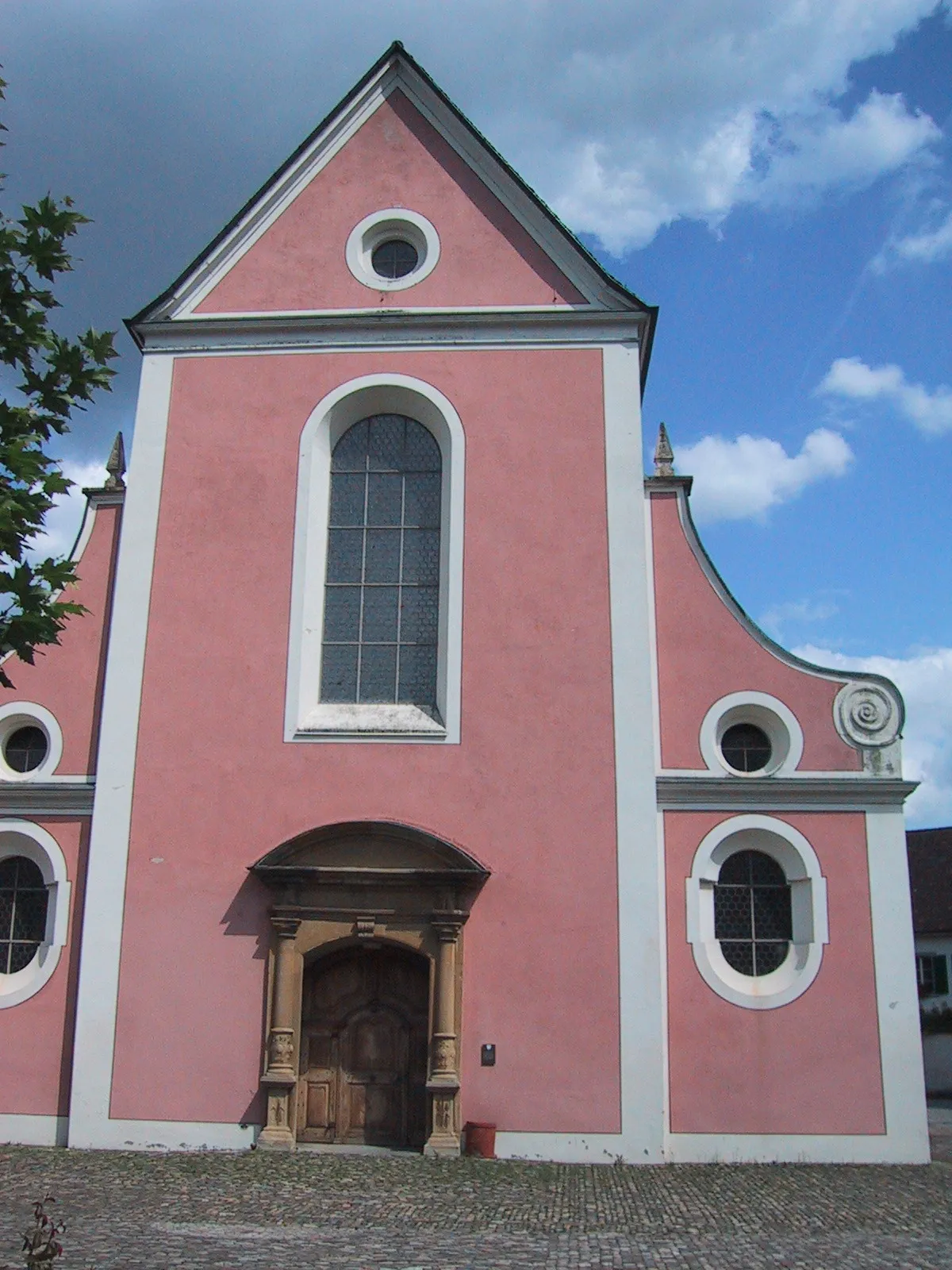 Photo showing: Fassade des Verenamünsters in Zurzach, Kanton Aargau, Schweiz.