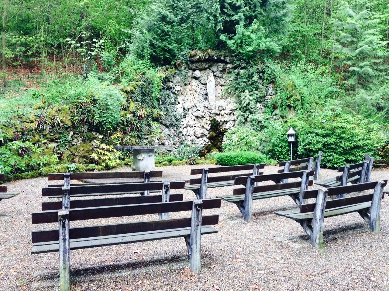 Photo showing: Lourdes-Grotte, Eiken.