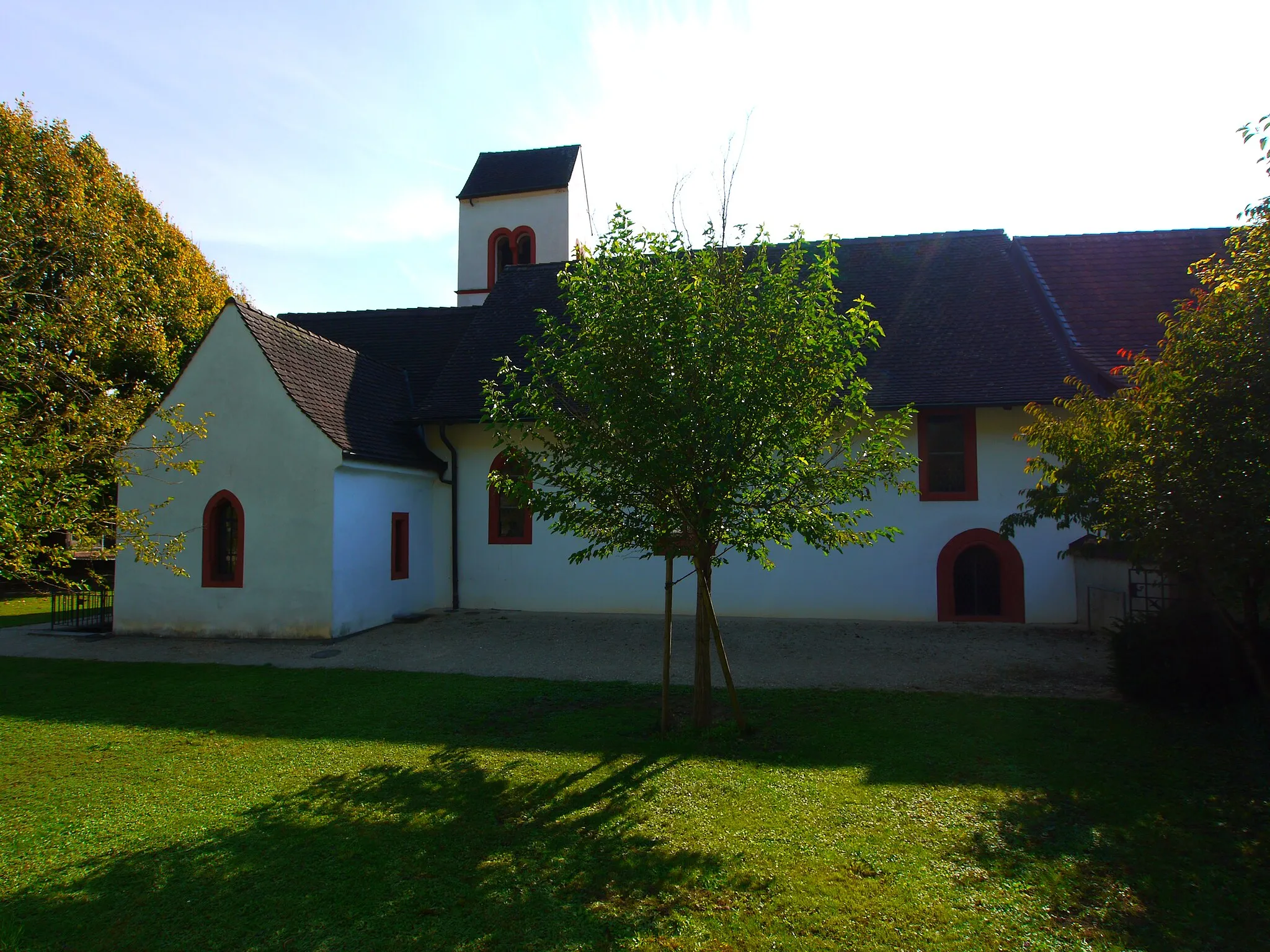 Photo showing: Bettenach (römische bis hochmittelalterliche Siedlung) bei Lausen, später wurde an diesem Ort eine Kirche errichtet (Bild). Von der eigentlichen Siedlung ist nichts mehr zu sehen.