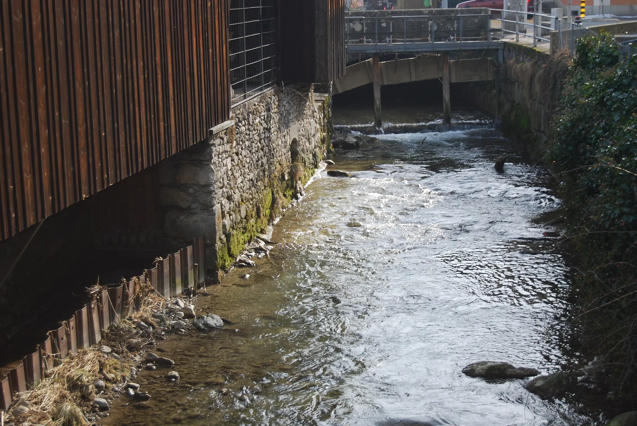 Photo showing: River Wyna at Menziken, canton of Aargau, Switzerland