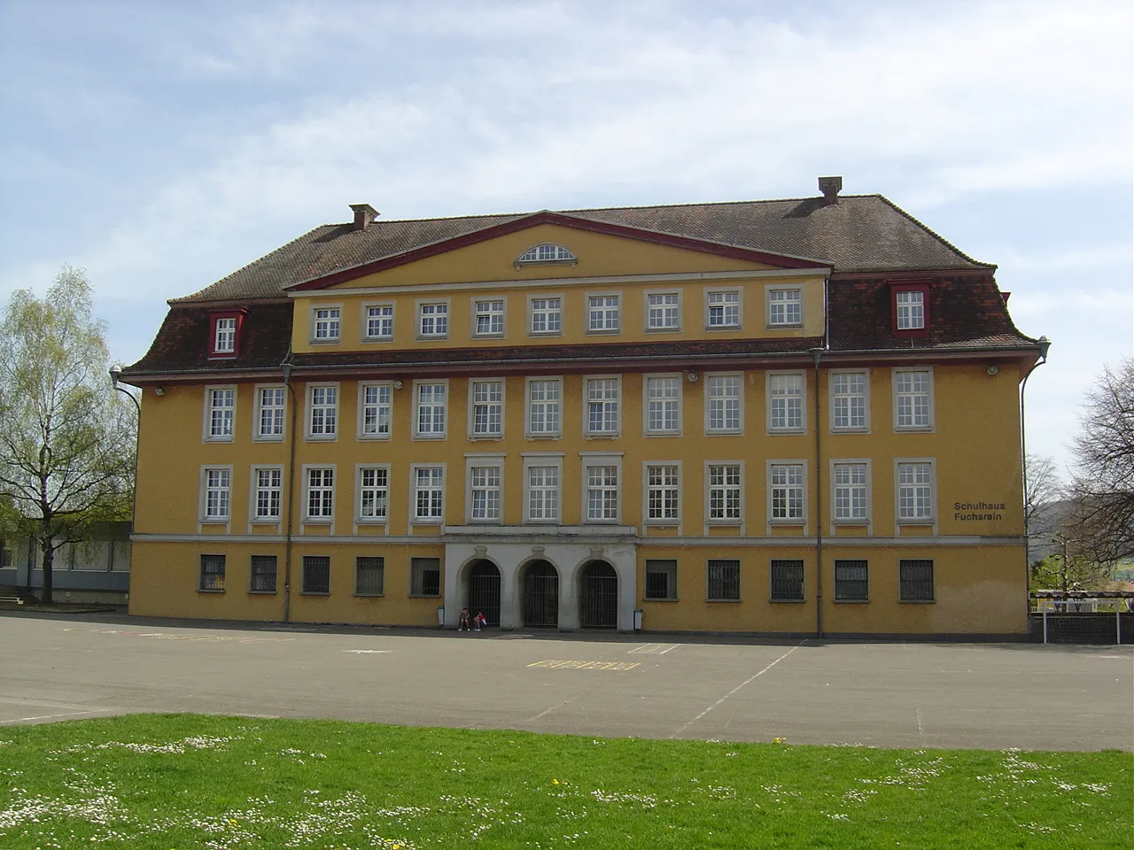 Photo showing: Primary School building, Möhlin