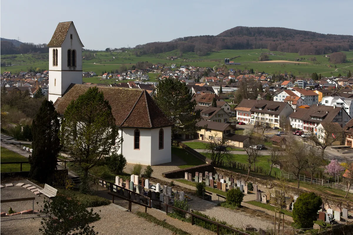 Photo showing: Blick von der reformierten Kirche aufs Dorf Ormalingen